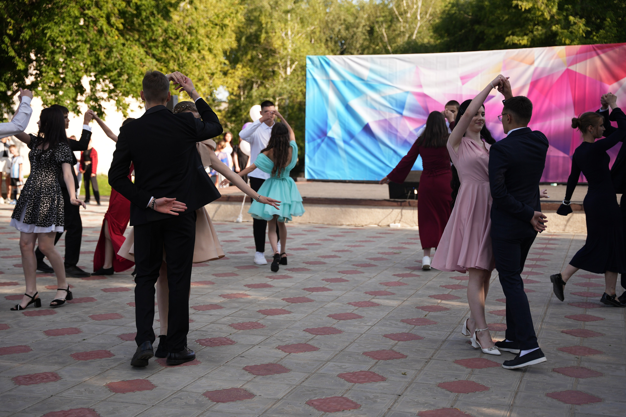 Выпускной в парке. Ольга Плаксина фотограф в Саратове