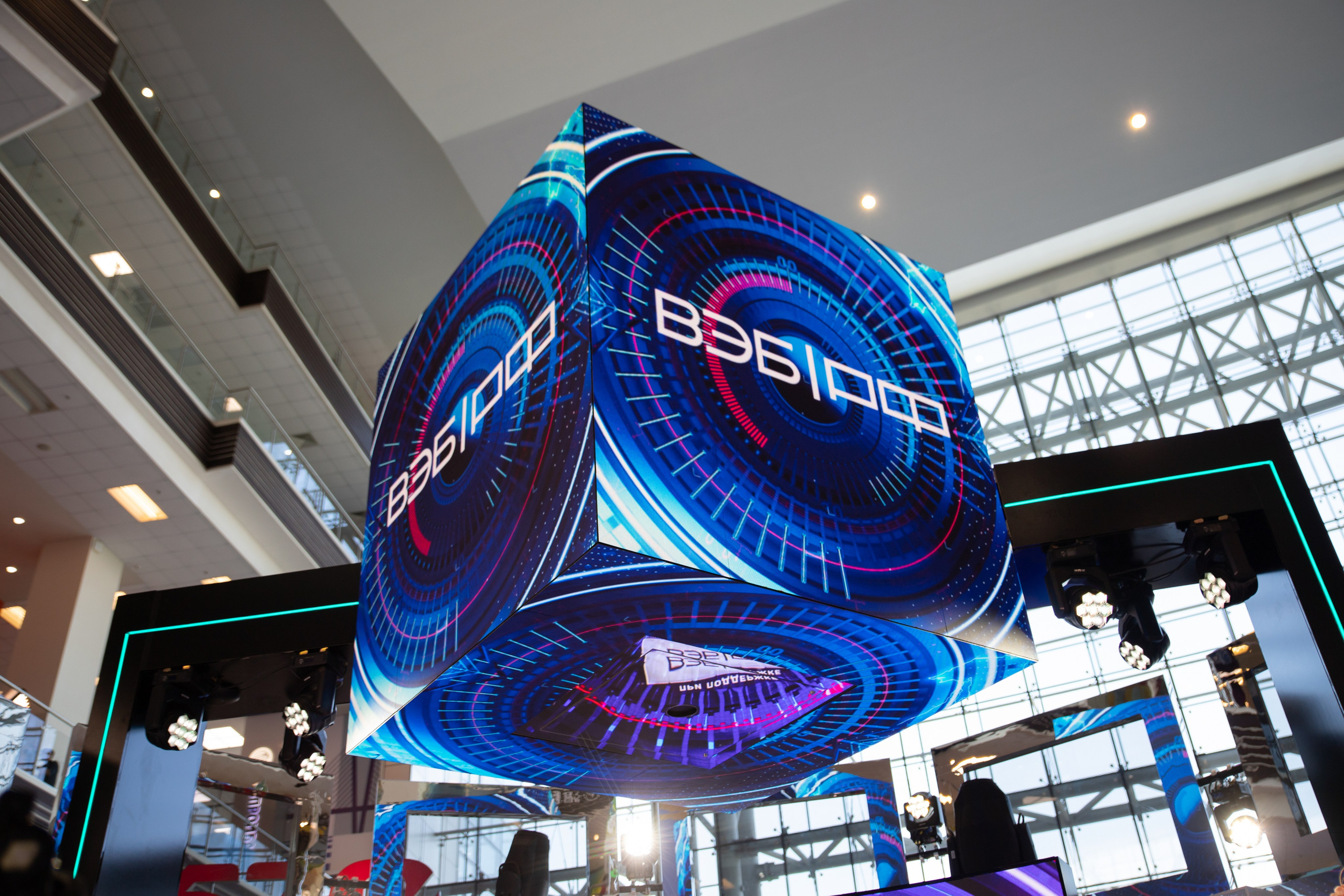 ВЭФ 2023. Репортажный и студийный фотограф во Владивостоке Дударева Софья