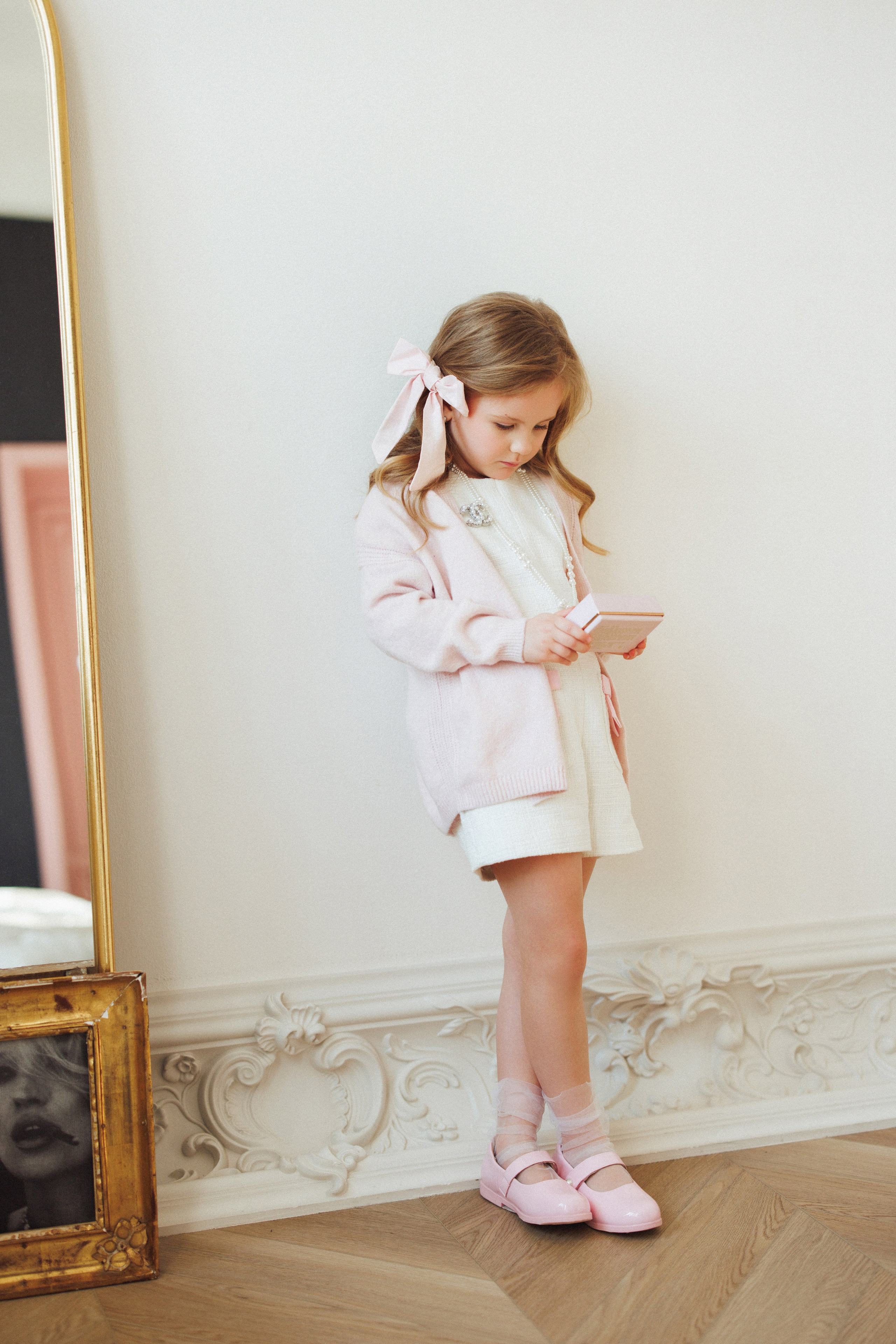 Фотосессия для мамы и дочки в фотостудии «РИМ», г. Краснодар. Семейный и детский фотограф в Краснодаре Анна Трашкова