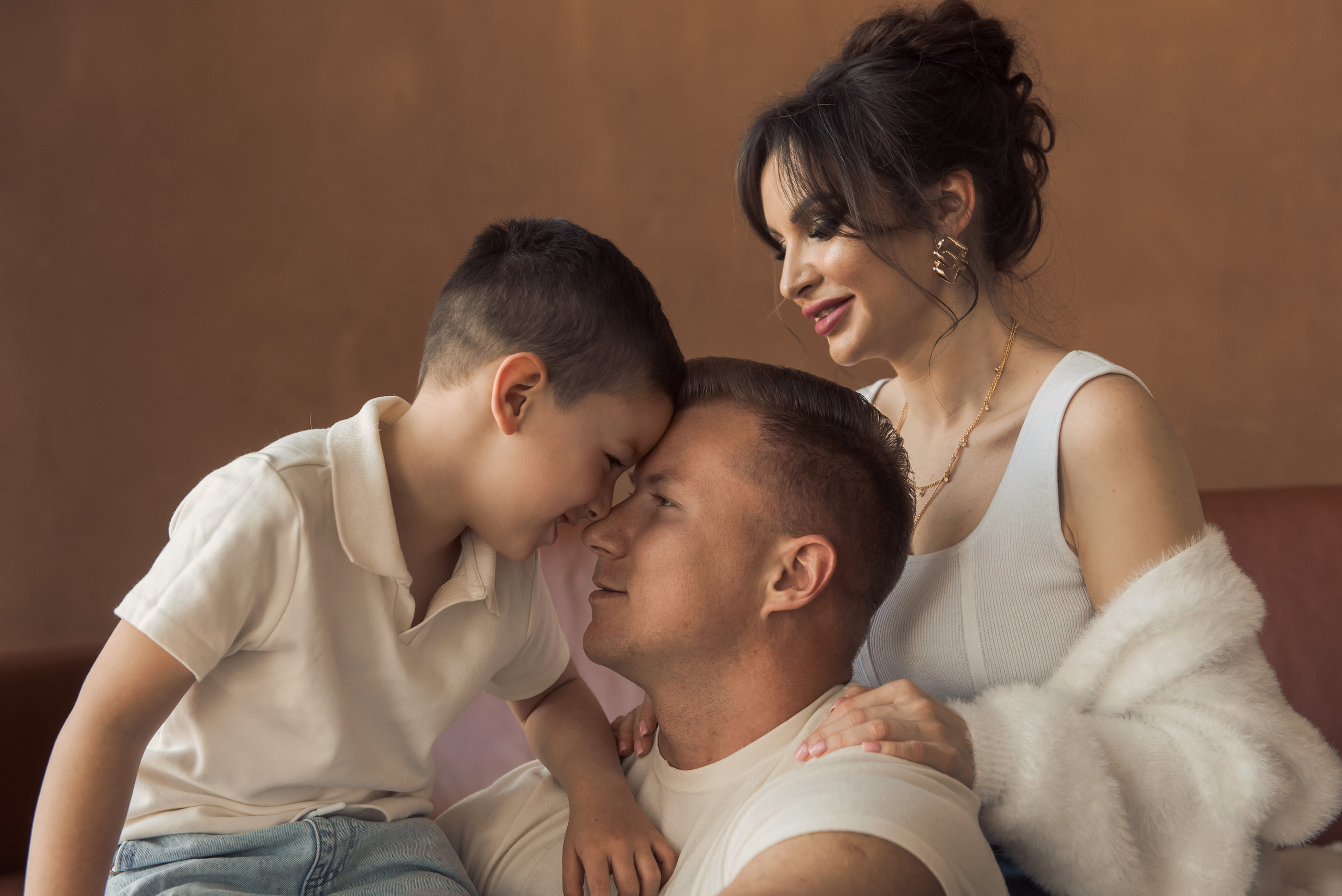 Семейная фотосессия - семейная и детская фотосъемка в студии Калинингр. Свадебный фотограф Калининград - Александр Зубанов