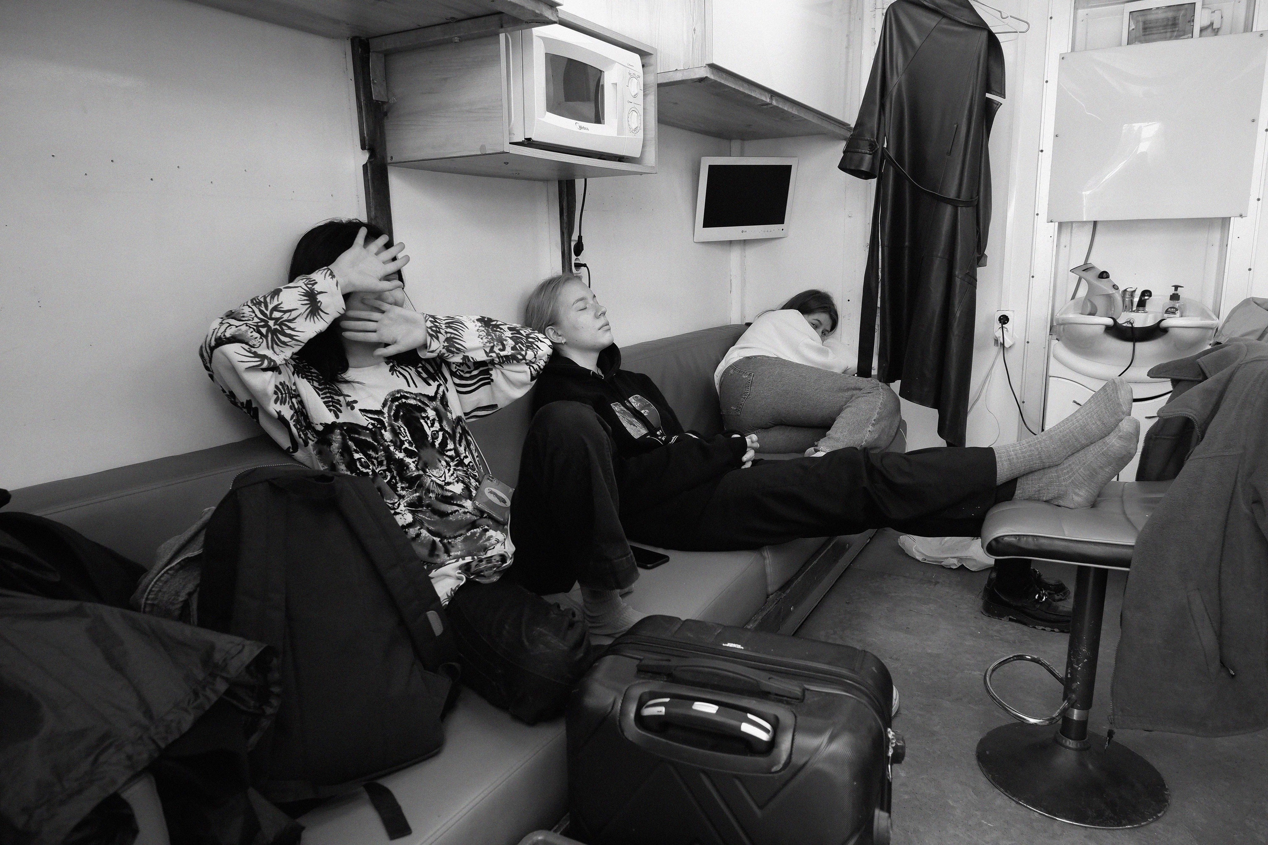 Sbermarket\monstertrack. ANNA — PHOTOGRAPHER