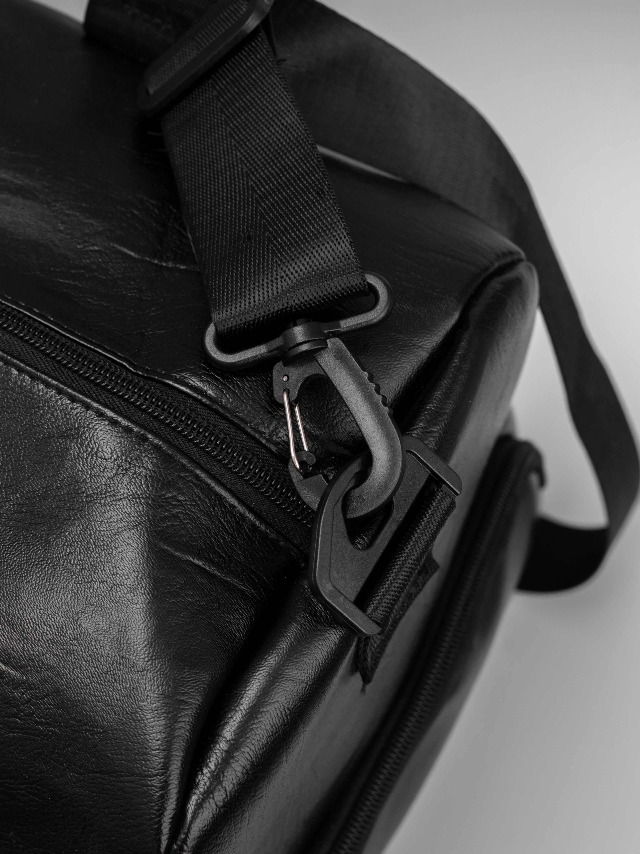 Сумки. Предметный и женский фотограф в Новосибирске