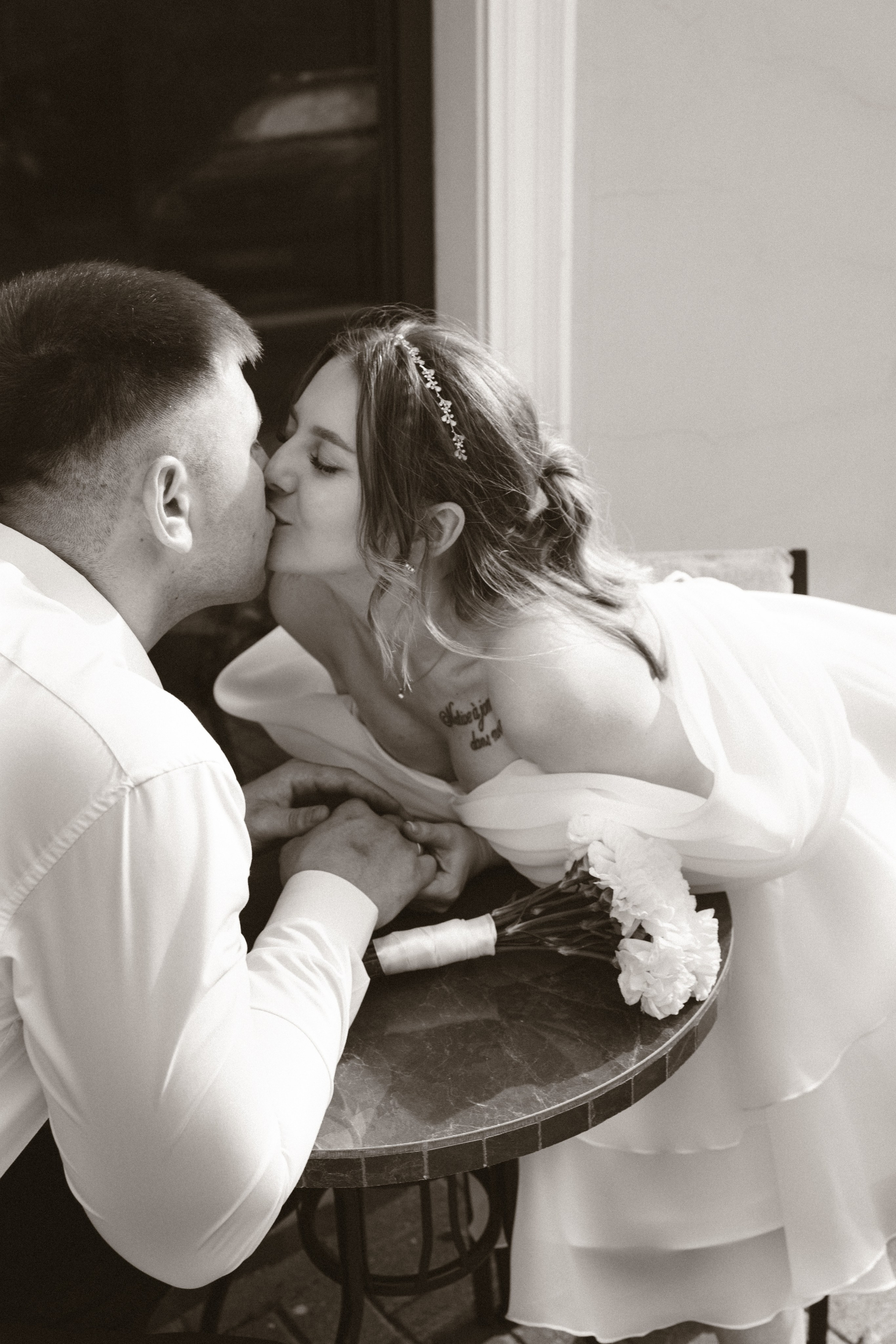 Свадебная прогулка в городе. Семейный фотограф Ставрополь Варвара Воробьева