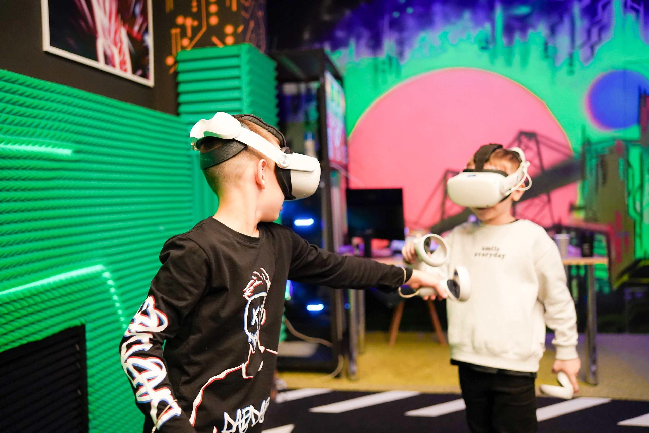 VR (November-December 2024). Felixtones