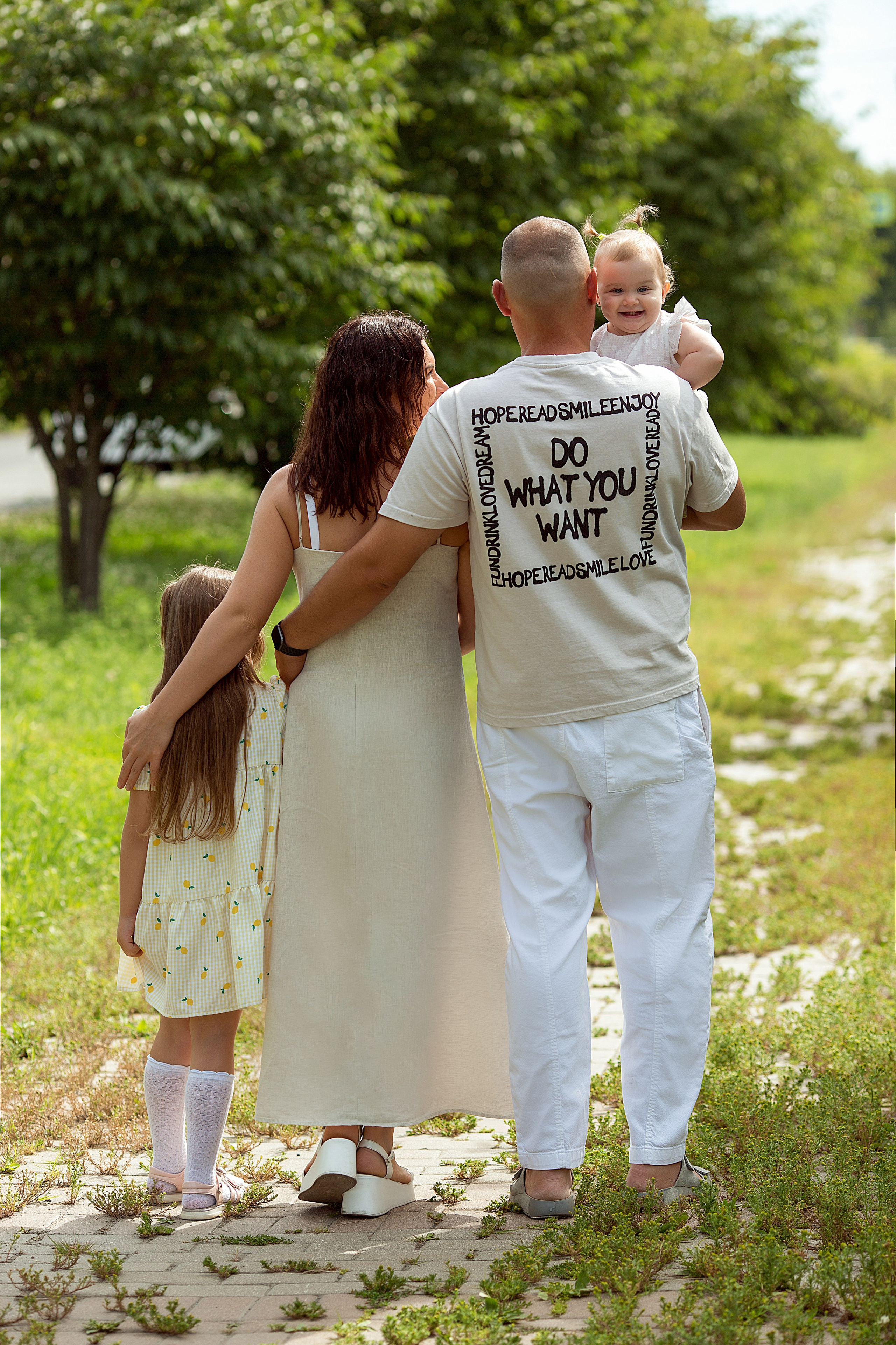 Алексей с Таней и дочки. Людмила Далидович топовый семейный фотограф Находка/Владивосток