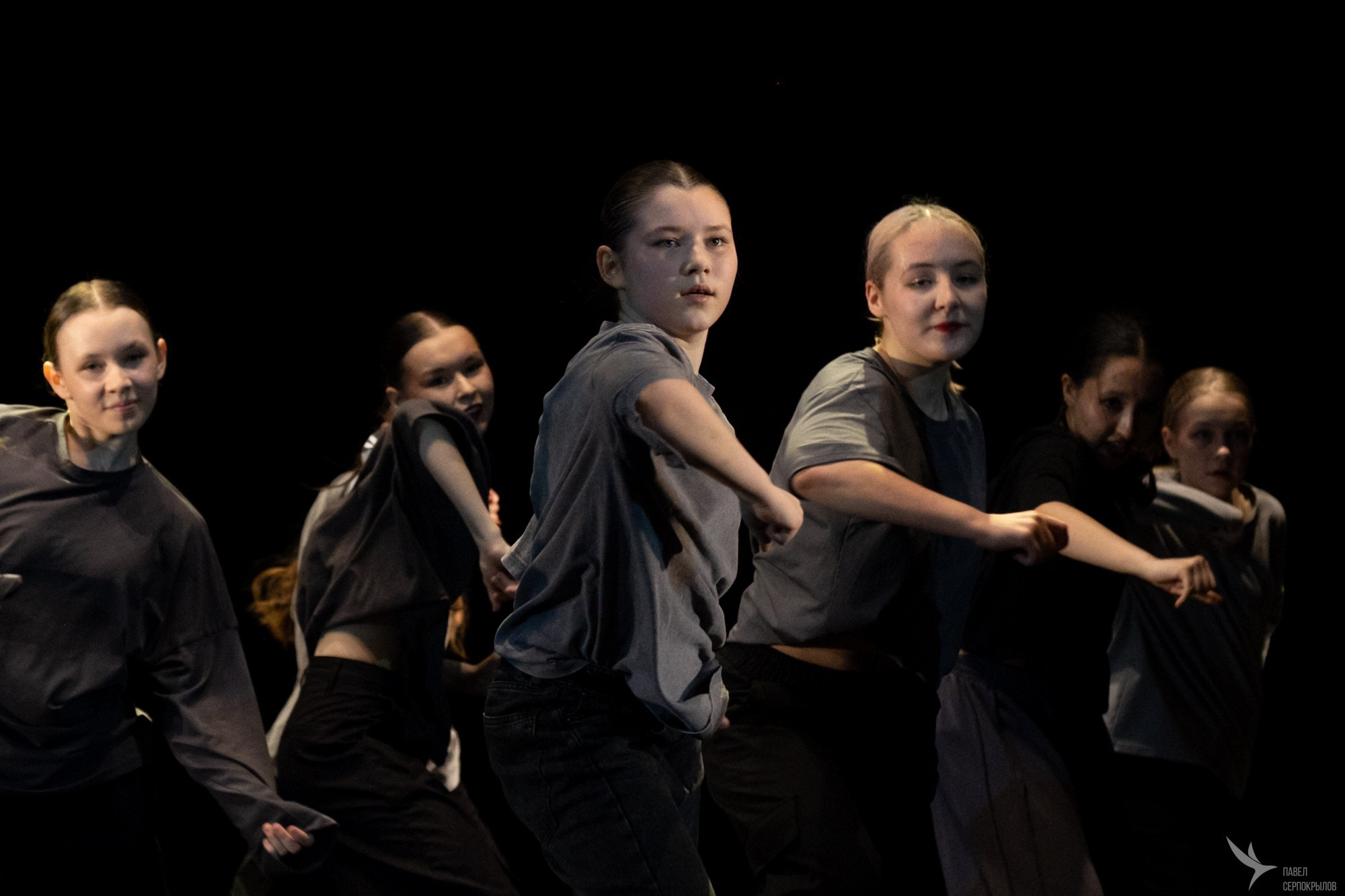 Концерт народного хореографического коллектива «Виктория». Репортажный фотограф в Казани Павел Серпокрылов