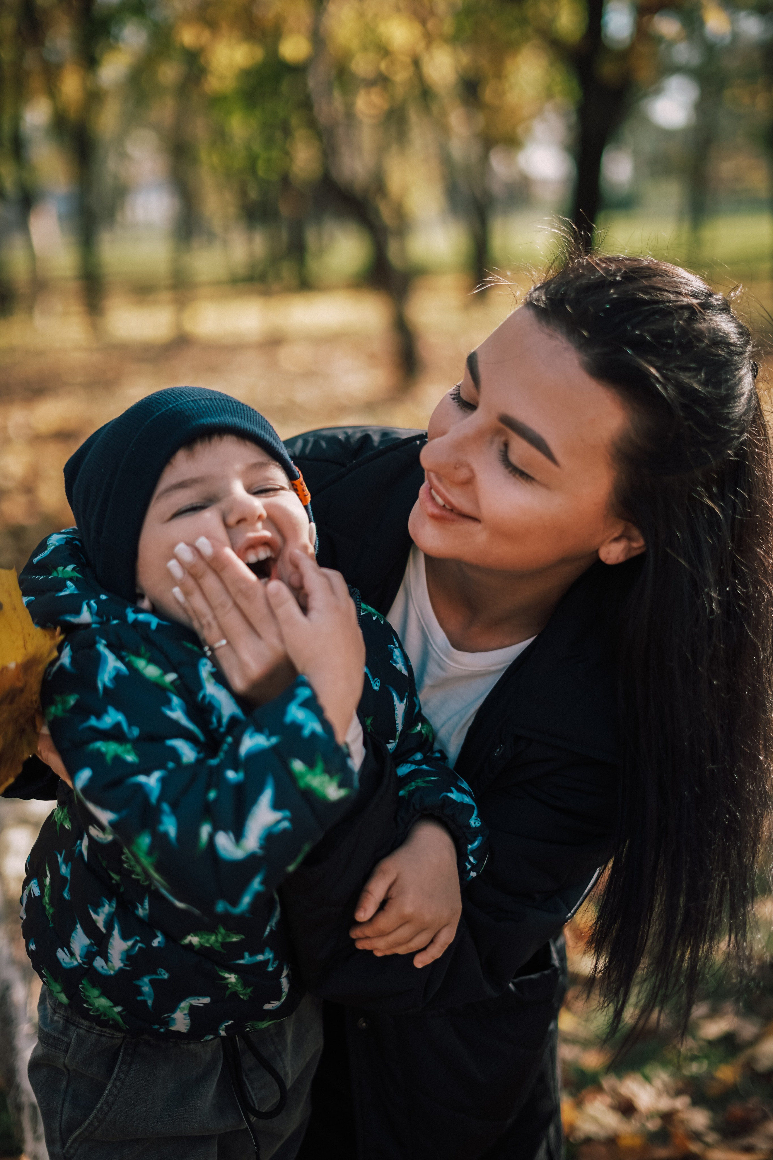 Мама и сыновья. Портретный и семейный фотограф в Мариуполе, РФ. Даша Жогло