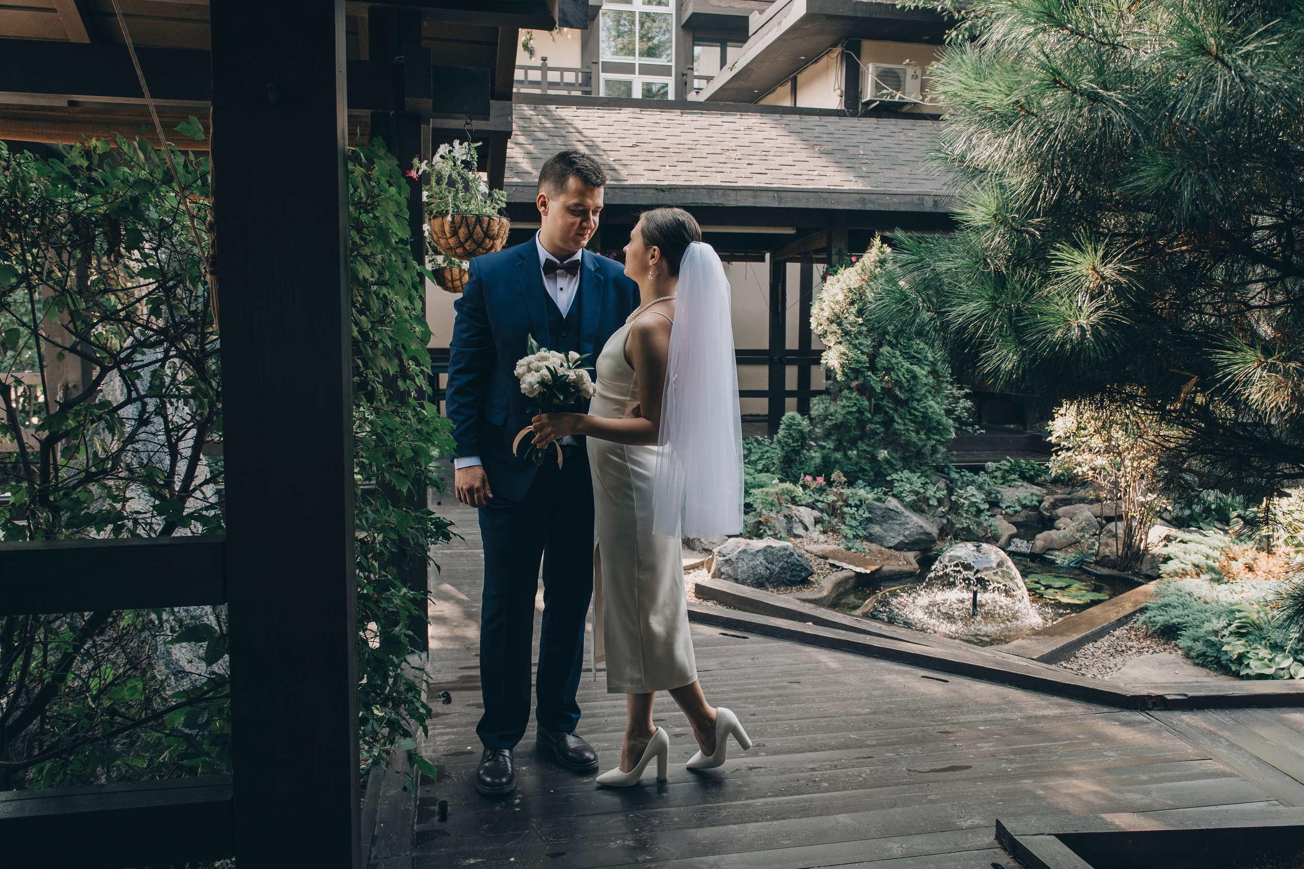 Свадебная прогулка в городе. Фотограф в Иркутске Анна Мирошникова