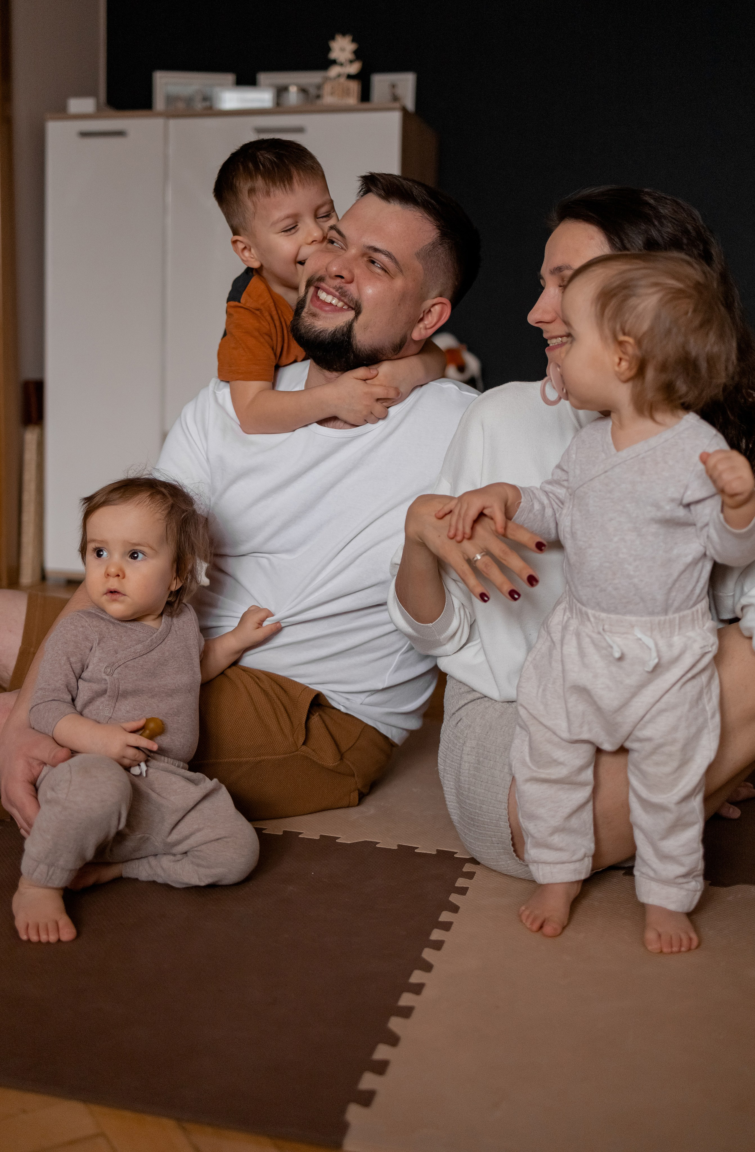 Николай, Ирина, Денис, Вика, Ника. Фотограф беременности и материнства в Москве Мария Менендес-Гонсалес