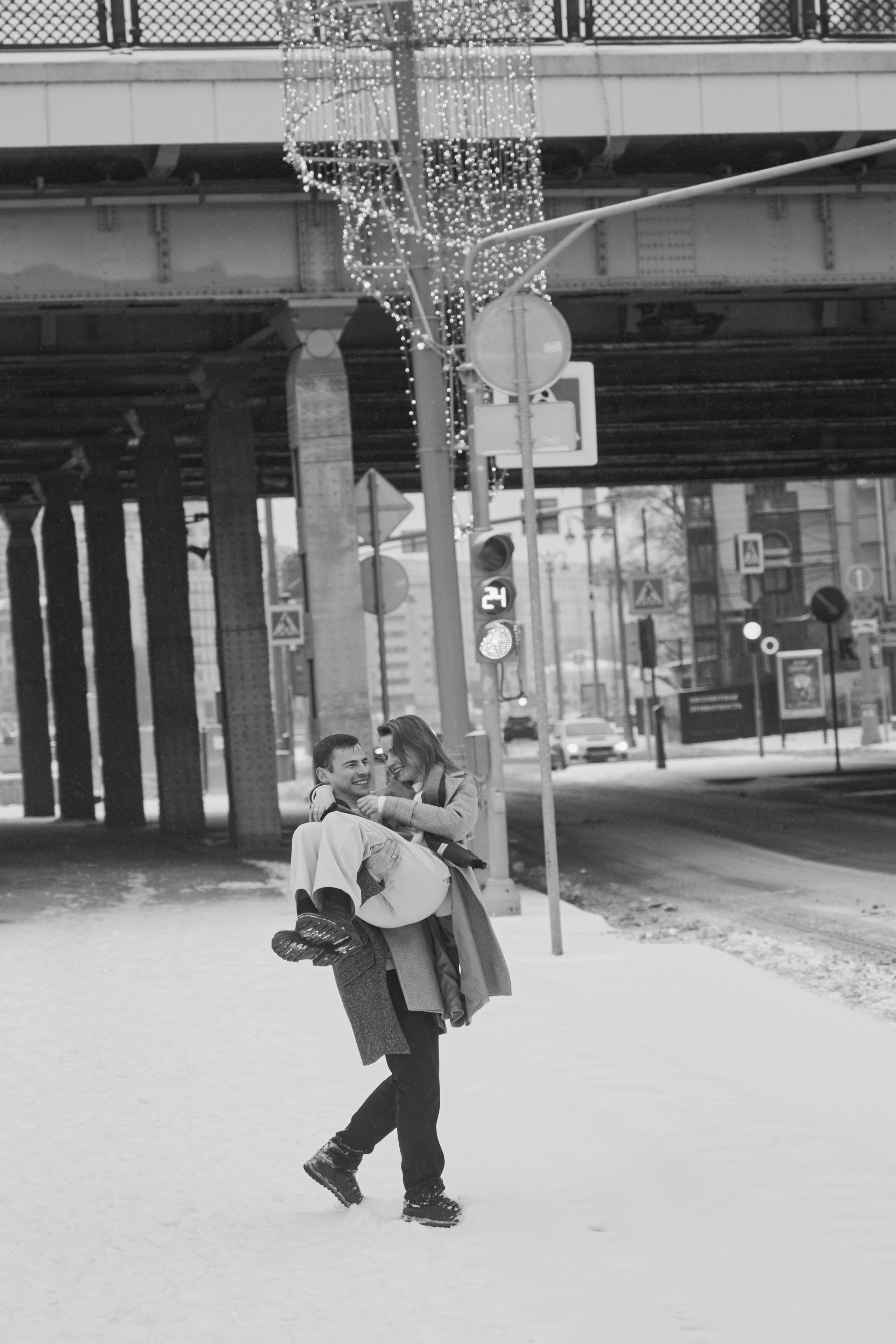 Любовь начинается с поцелуя. Minflo Photographer