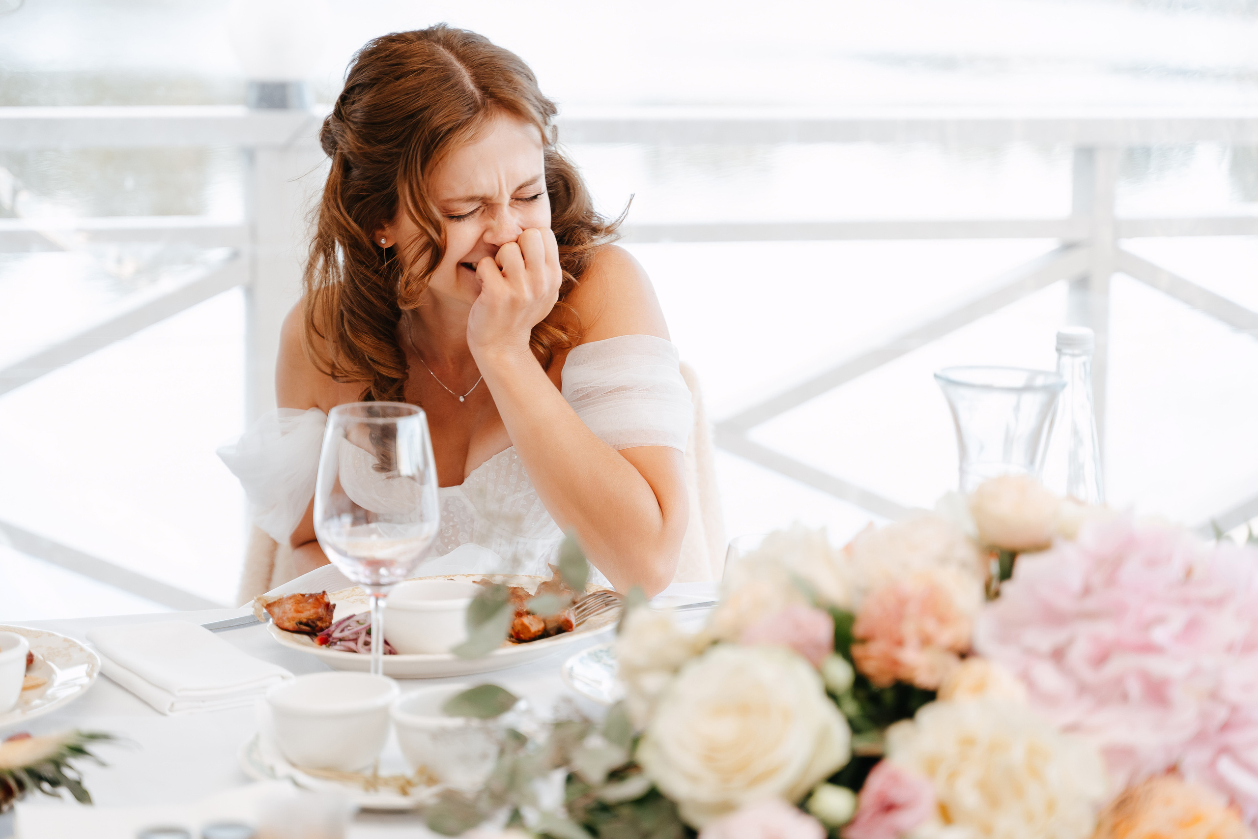 Свадебная фотосессия в Санкт-Петербурге осенью. Семейный и свадебный фотограф в Санкт-Петербурге и Москве
