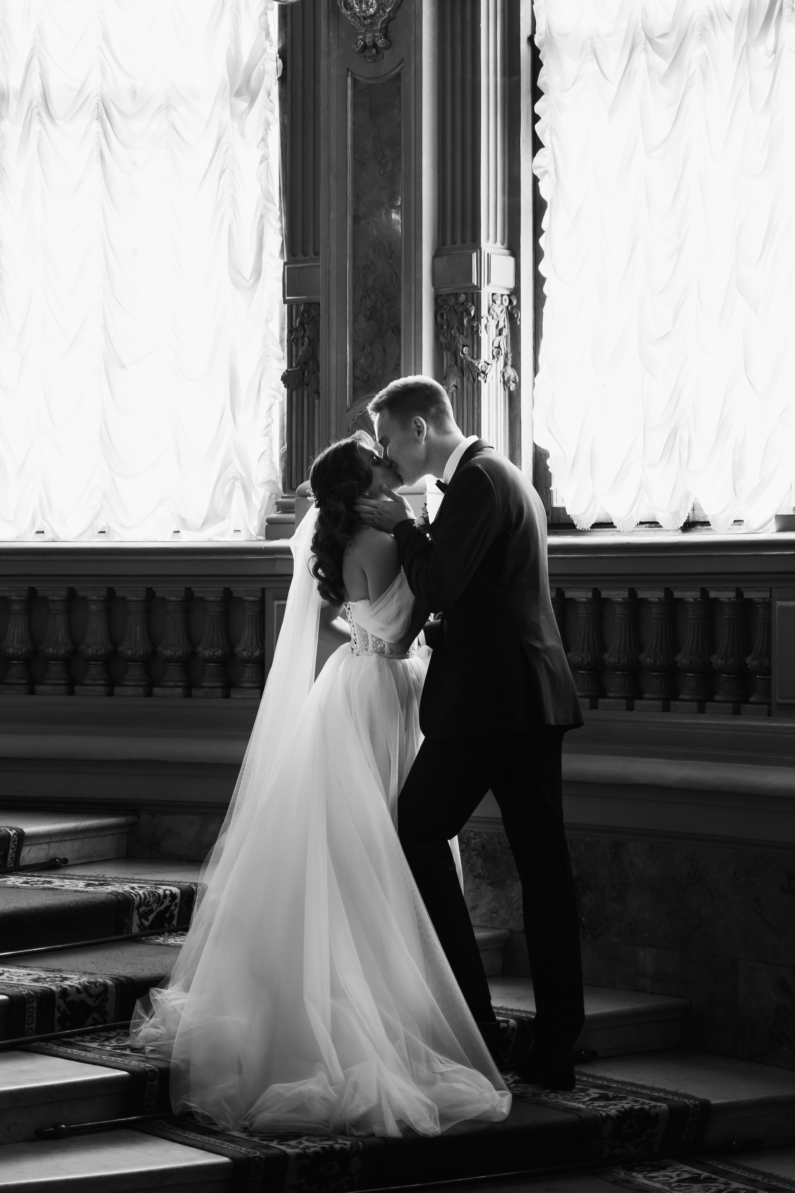 Свадебная фотосессия в Санкт-Петербурге осенью. Семейный и свадебный фотограф в Санкт-Петербурге и Москве