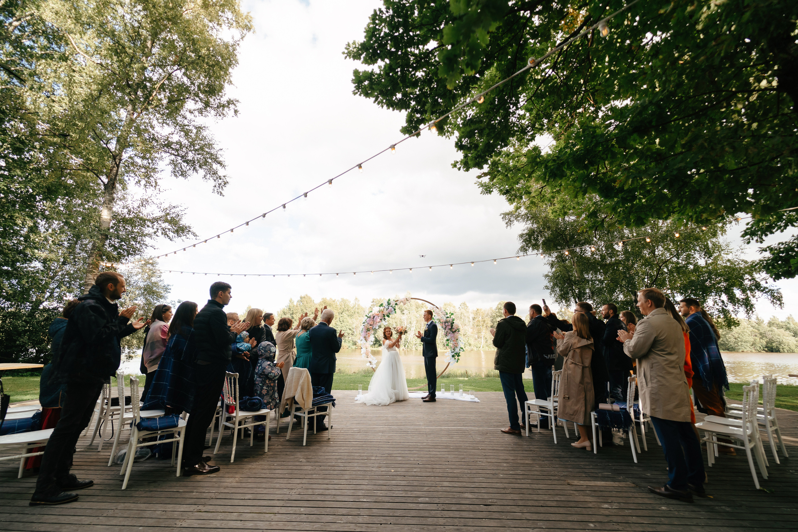 Свадебная фотосессия в Санкт-Петербурге осенью. Семейный и свадебный фотограф в Санкт-Петербурге и Москве