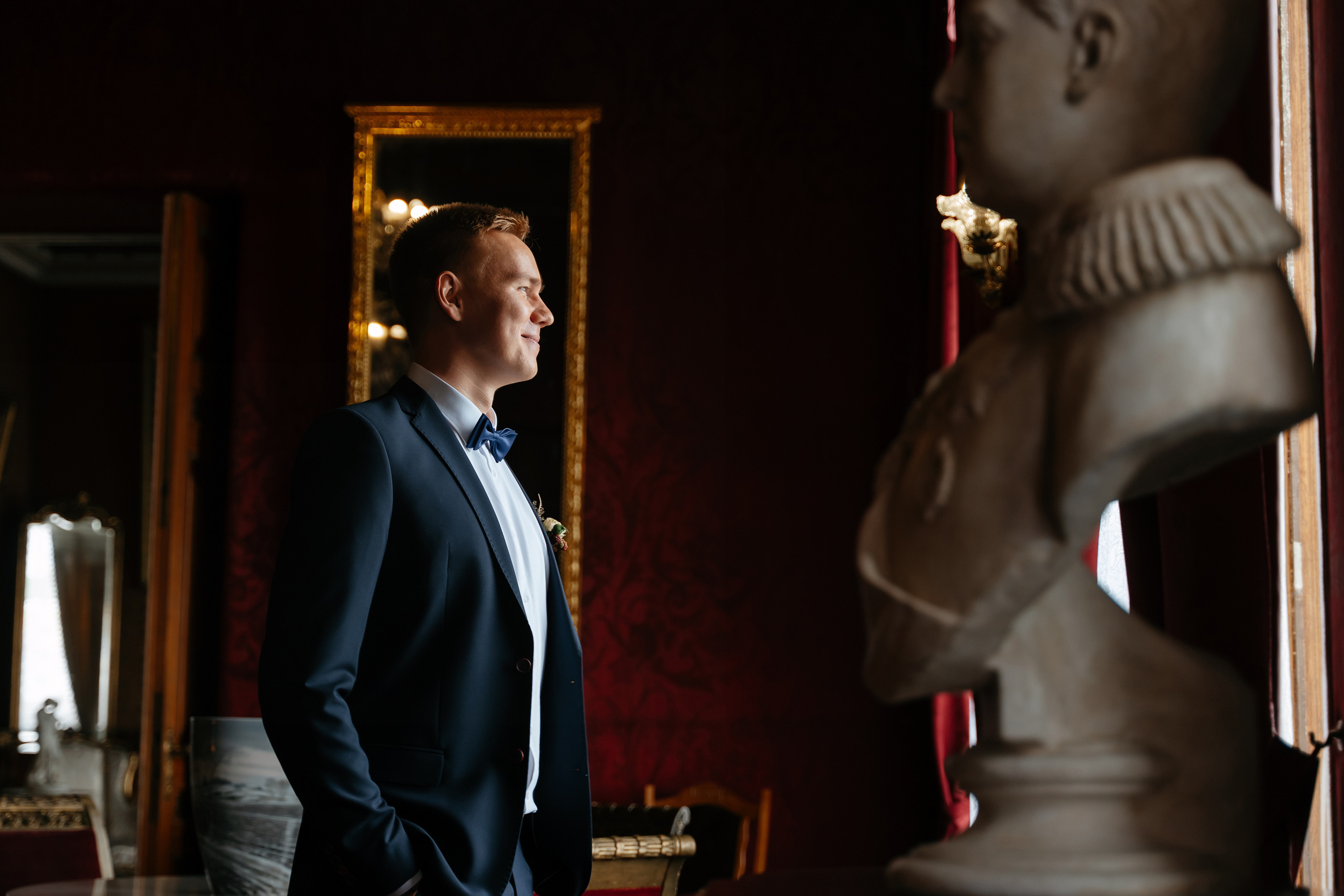 Свадебная фотосессия в Санкт-Петербурге осенью. Семейный и свадебный фотограф в Санкт-Петербурге и Москве