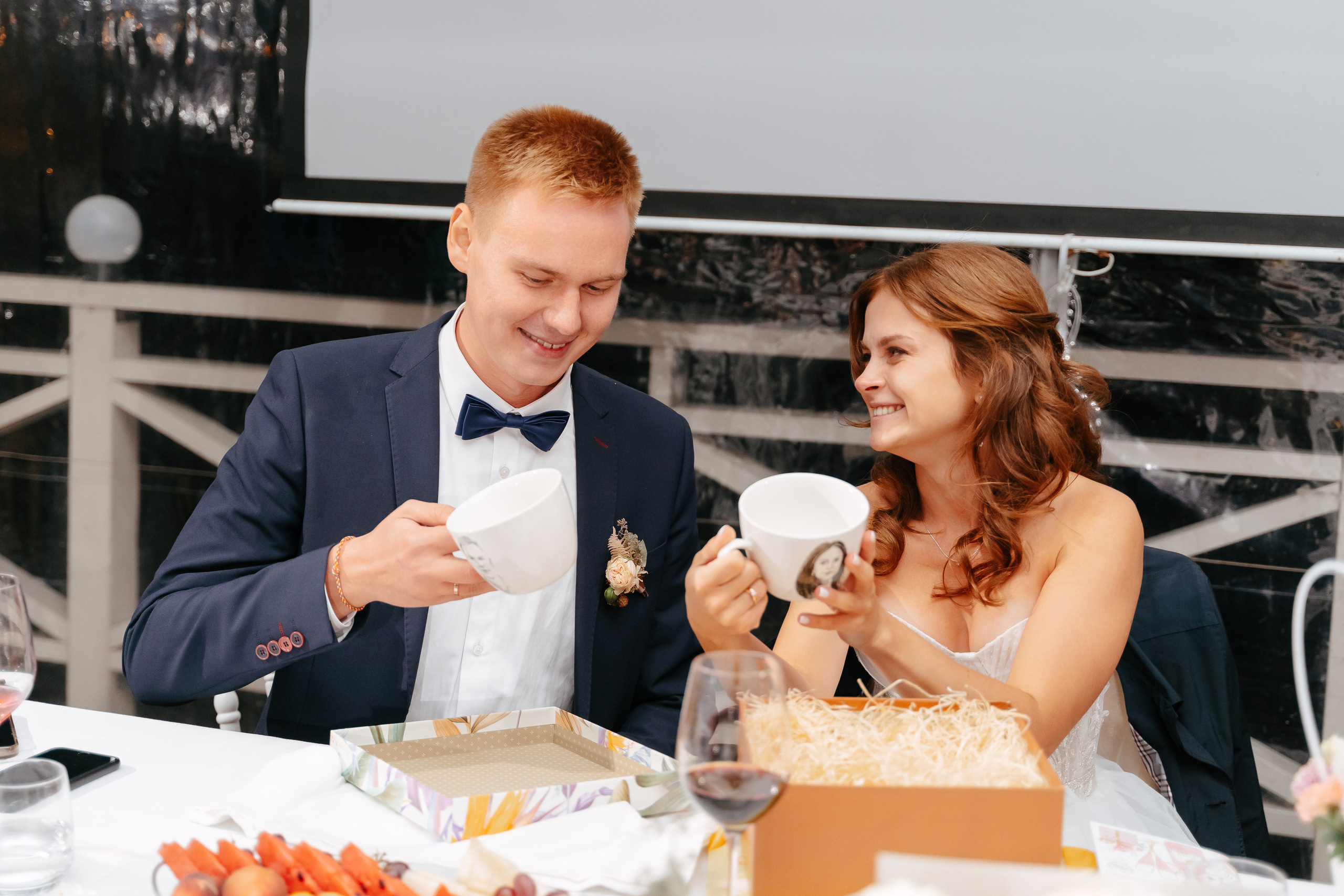 Свадебная фотосессия в Санкт-Петербурге осенью. Семейный и свадебный фотограф в Санкт-Петербурге и Москве