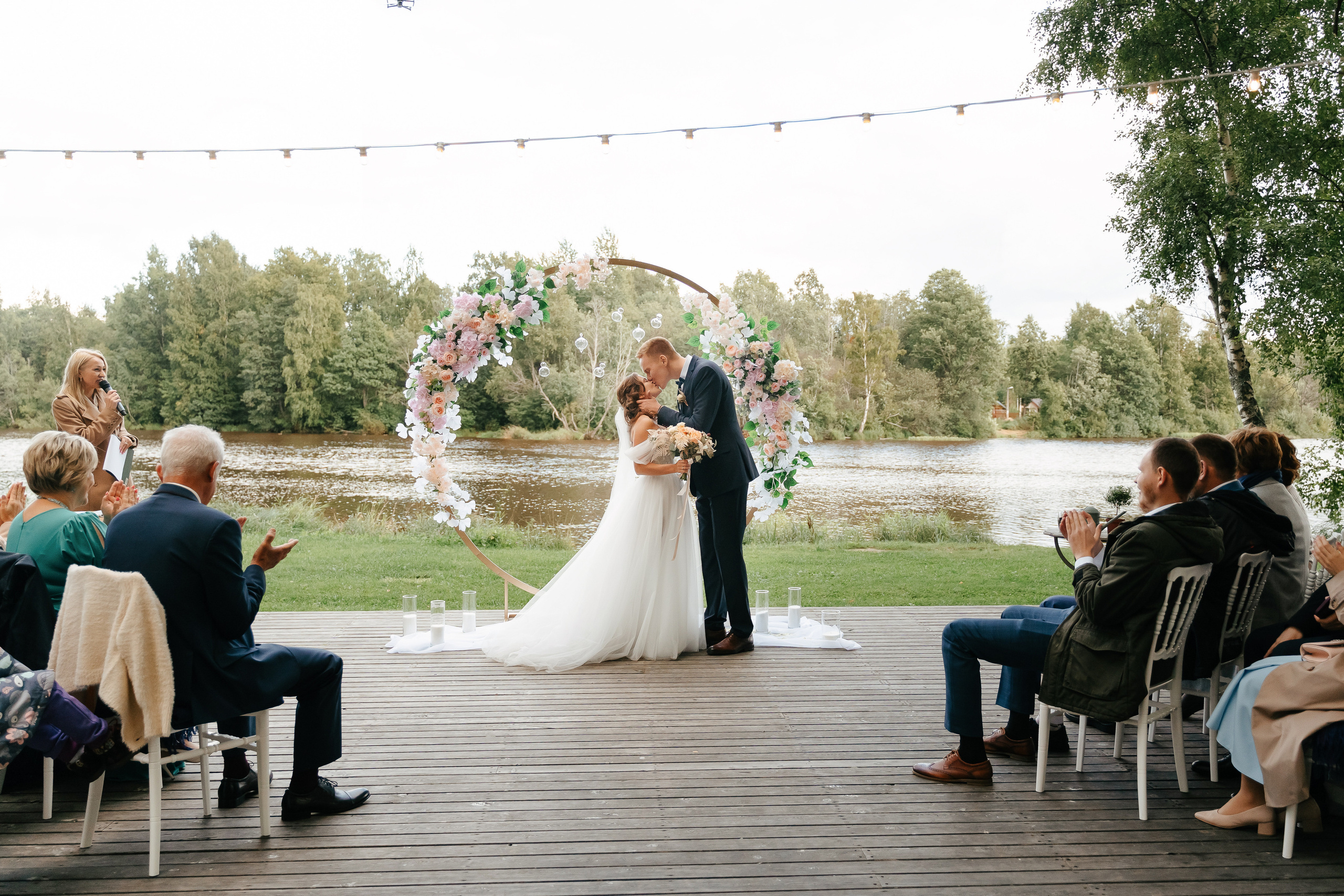 Свадебная фотосессия в Санкт-Петербурге осенью. Семейный и свадебный фотограф в Санкт-Петербурге и Москве