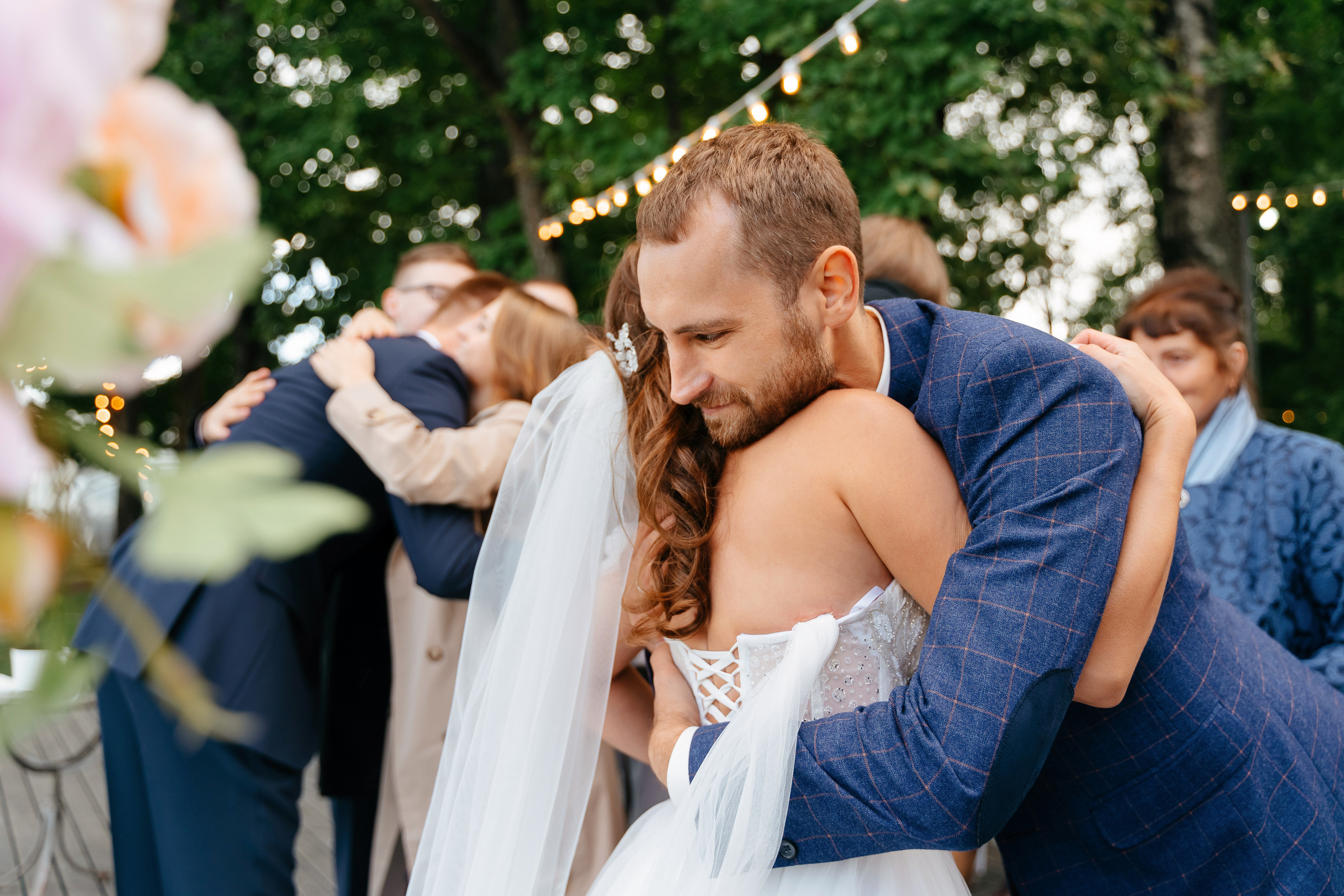 Свадебная фотосессия в Санкт-Петербурге осенью. Семейный и свадебный фотограф в Санкт-Петербурге и Москве