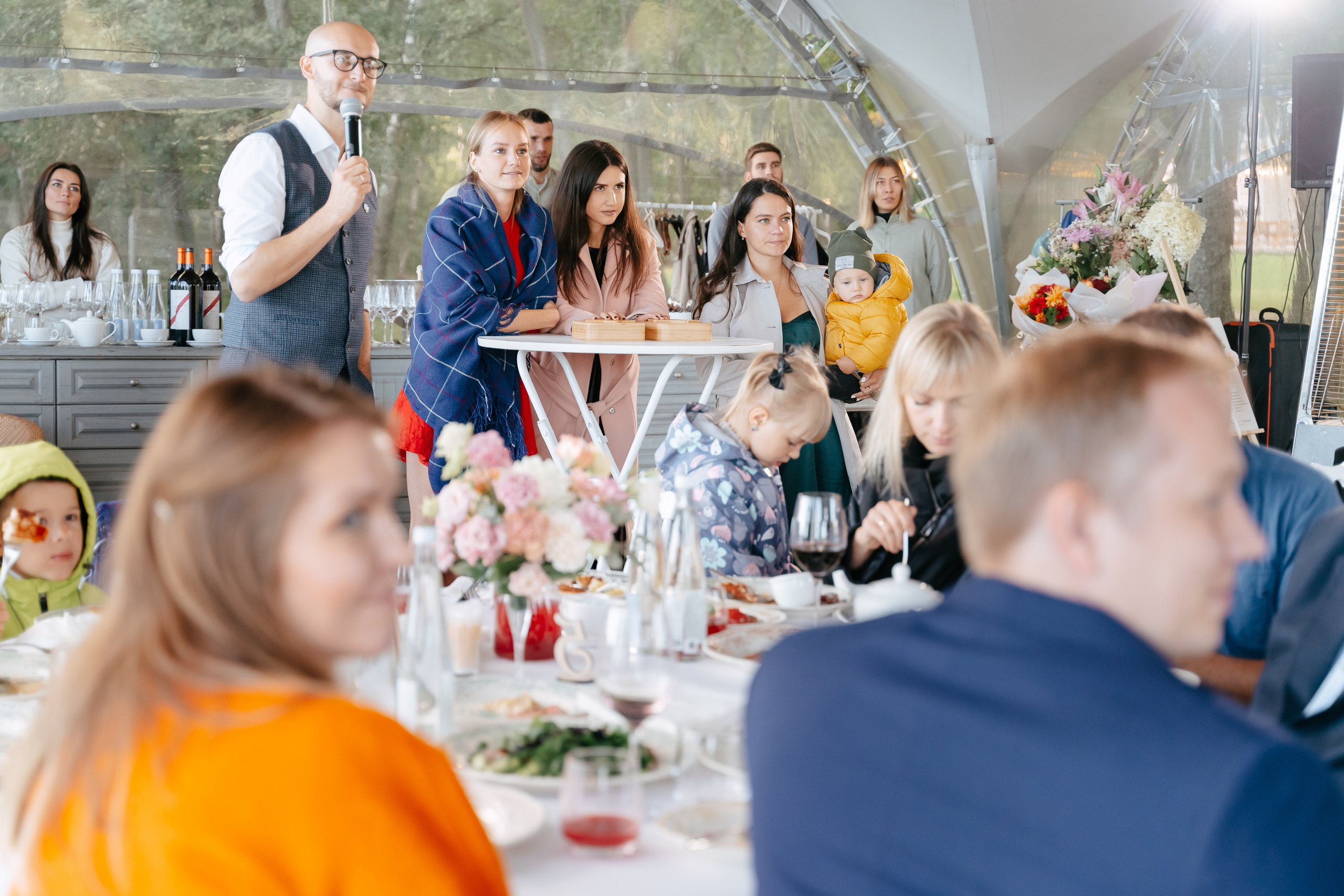 Свадебная фотосессия в Санкт-Петербурге осенью. Семейный и свадебный фотограф в Санкт-Петербурге и Москве