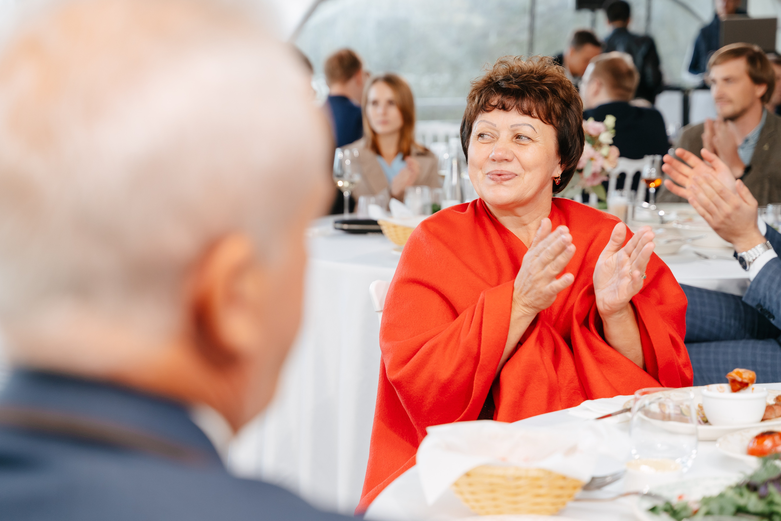 Свадебная фотосессия в Санкт-Петербурге осенью. Семейный и свадебный фотограф в Санкт-Петербурге и Москве