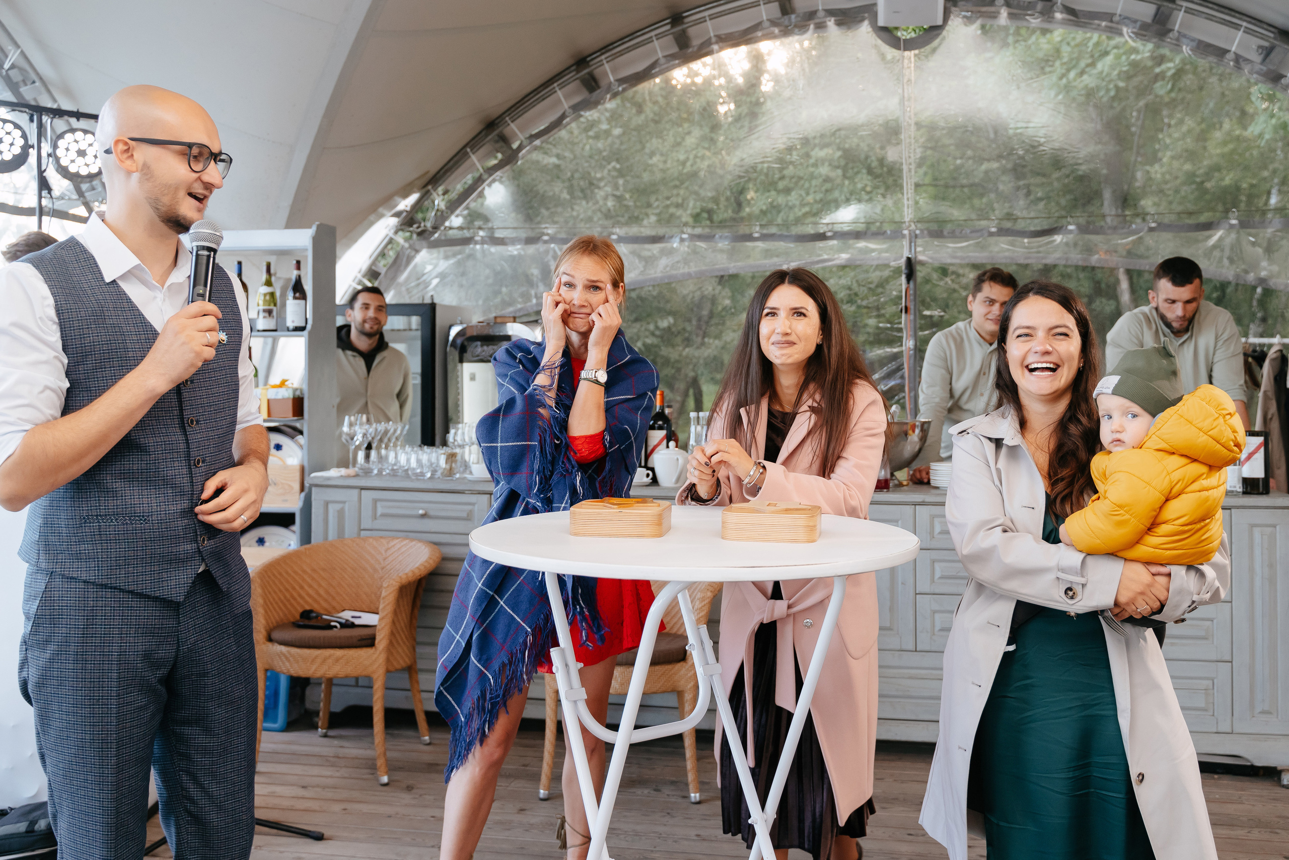 Свадебная фотосессия в Санкт-Петербурге осенью. Семейный и свадебный фотограф в Санкт-Петербурге и Москве