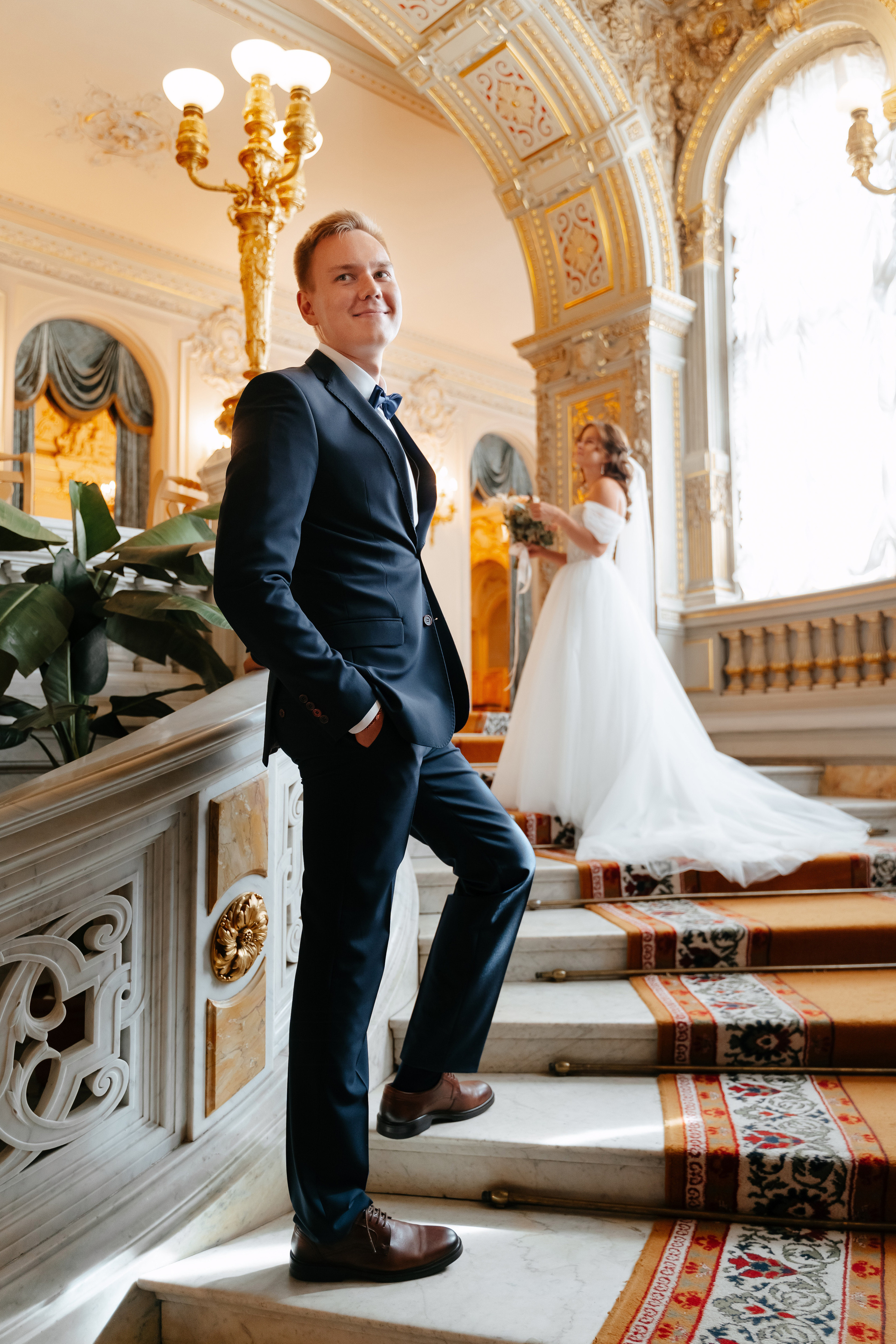 Свадебная фотосессия в Санкт-Петербурге осенью. Семейный и свадебный фотограф в Санкт-Петербурге и Москве