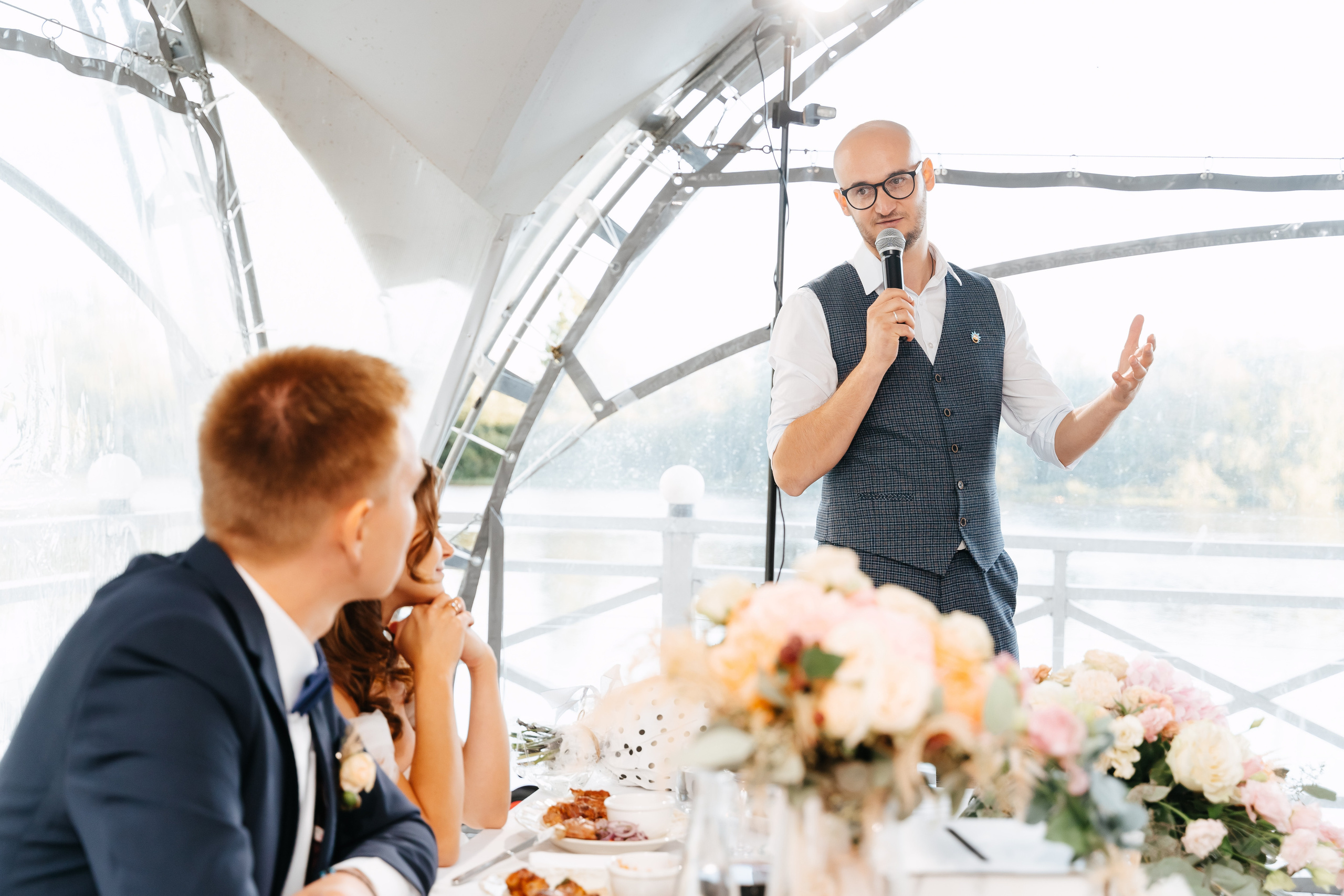 Свадебная фотосессия в Санкт-Петербурге осенью. Семейный и свадебный фотограф в Санкт-Петербурге и Москве