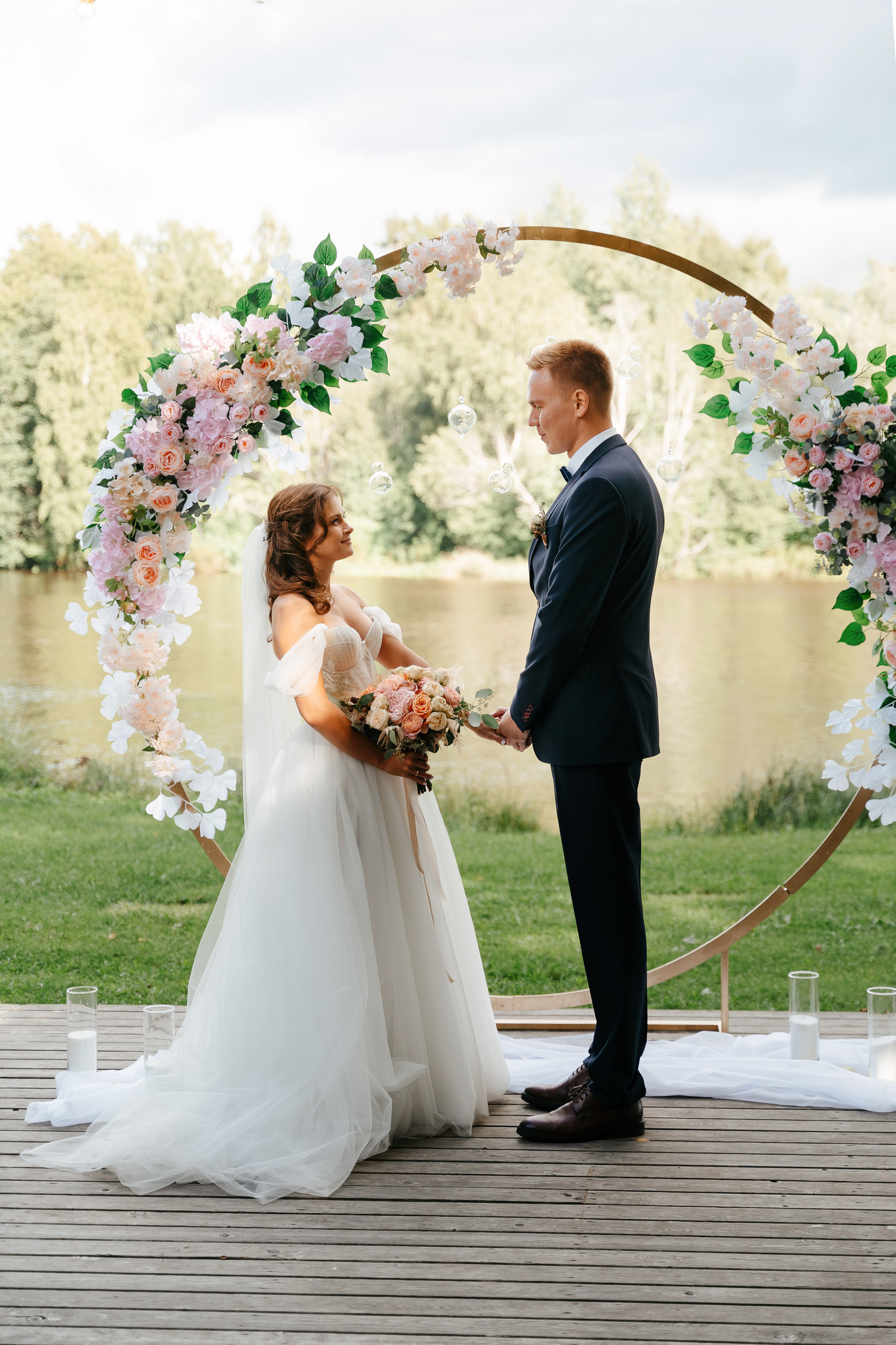 Свадебная фотосессия в Санкт-Петербурге осенью. Семейный и свадебный фотограф в Санкт-Петербурге и Москве