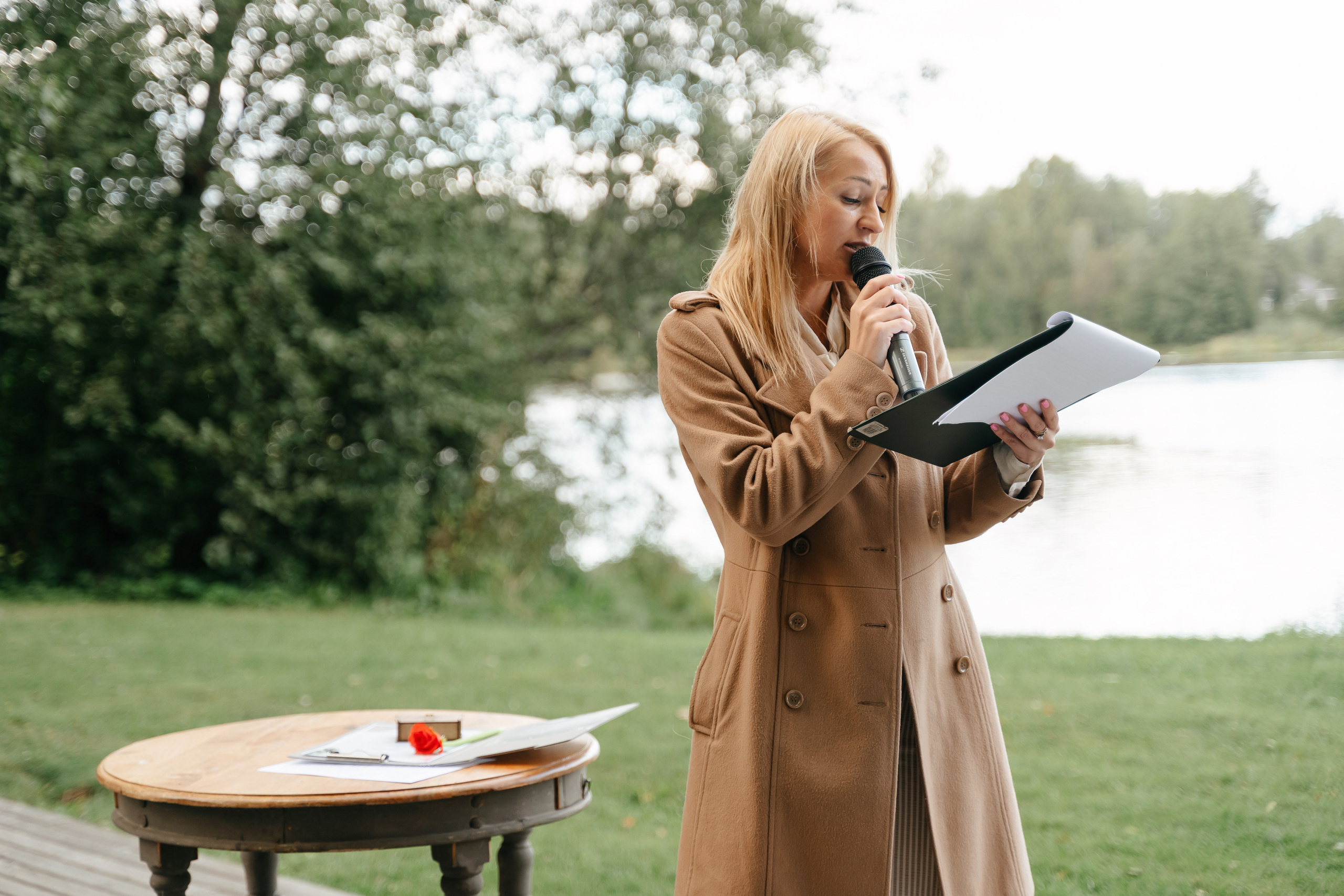 Свадебная фотосессия в Санкт-Петербурге осенью. Семейный и свадебный фотограф в Санкт-Петербурге и Москве