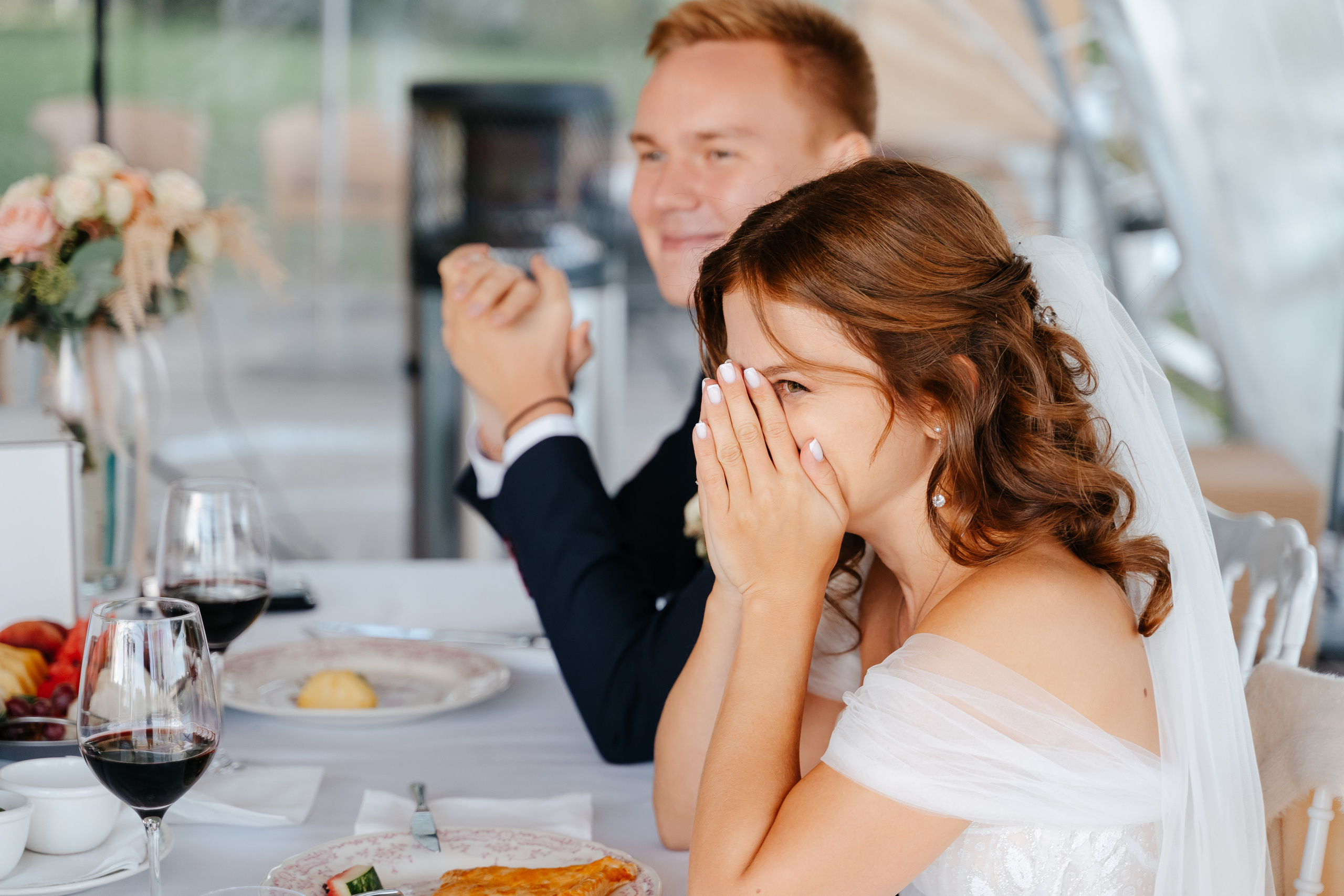 Свадебная фотосессия в Санкт-Петербурге осенью. Семейный и свадебный фотограф в Санкт-Петербурге и Москве