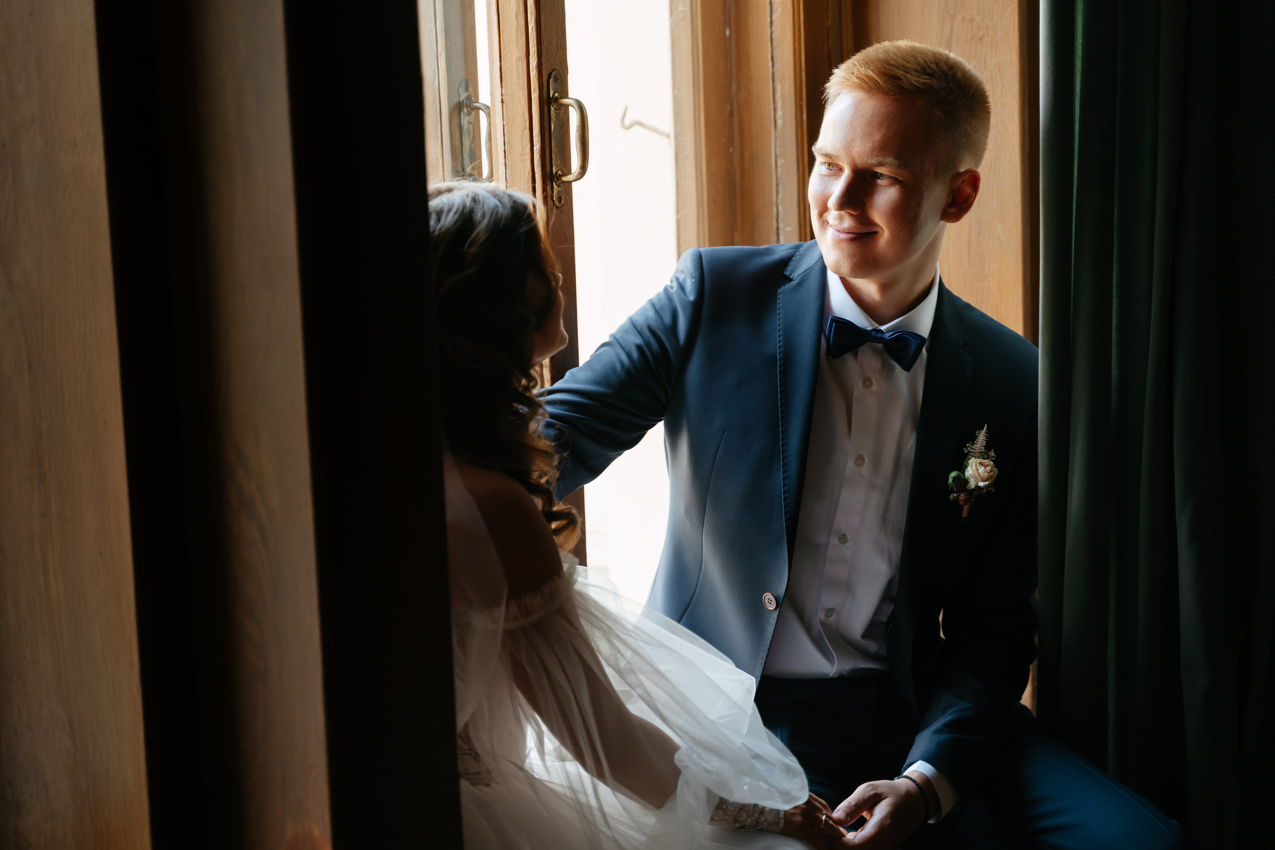 Свадебная фотосессия в Санкт-Петербурге осенью. Семейный и свадебный фотограф в Санкт-Петербурге и Москве