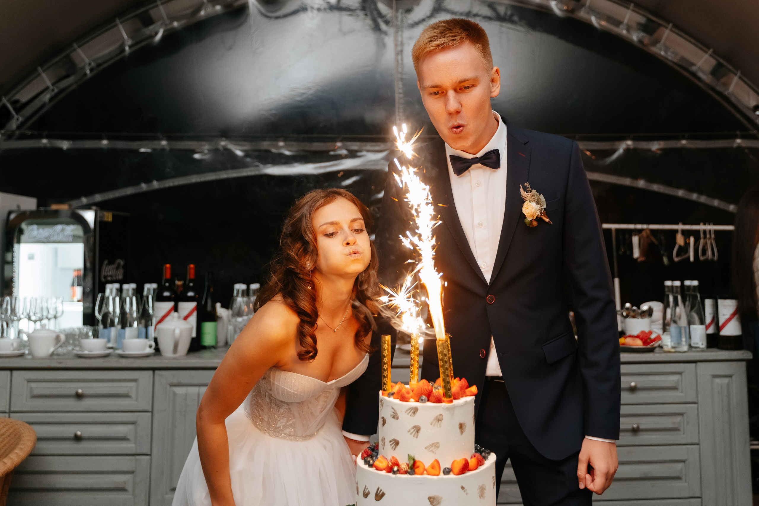 Свадебная фотосессия в Санкт-Петербурге осенью. Семейный и свадебный фотограф в Санкт-Петербурге и Москве