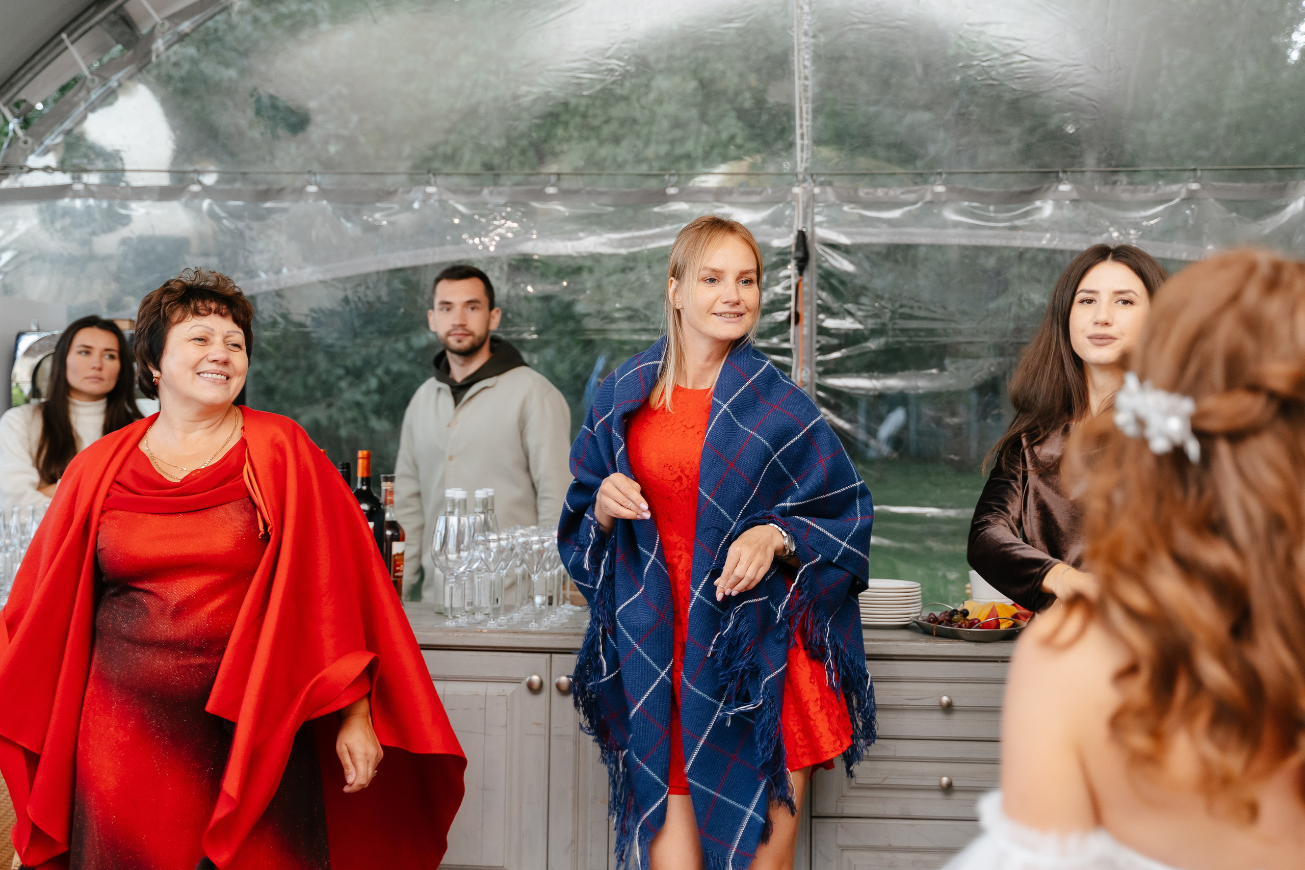 Свадебная фотосессия в Санкт-Петербурге осенью. Семейный и свадебный фотограф в Санкт-Петербурге и Москве