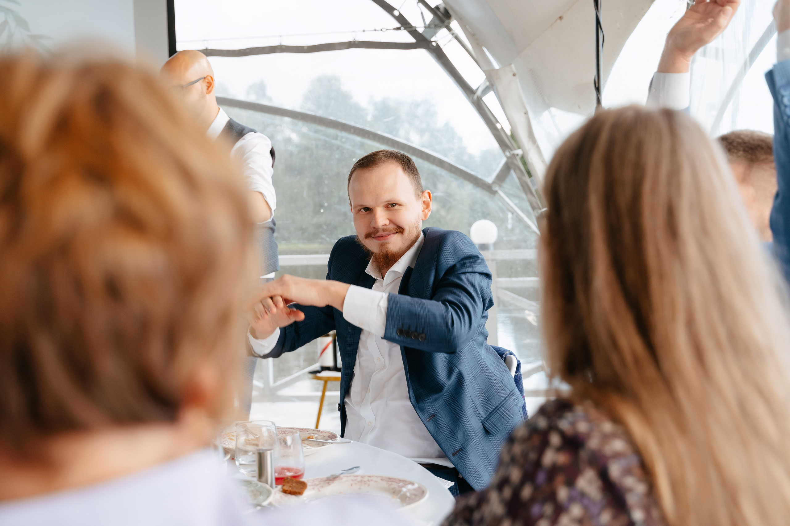 Свадебная фотосессия в Санкт-Петербурге осенью. Семейный и свадебный фотограф в Санкт-Петербурге и Москве