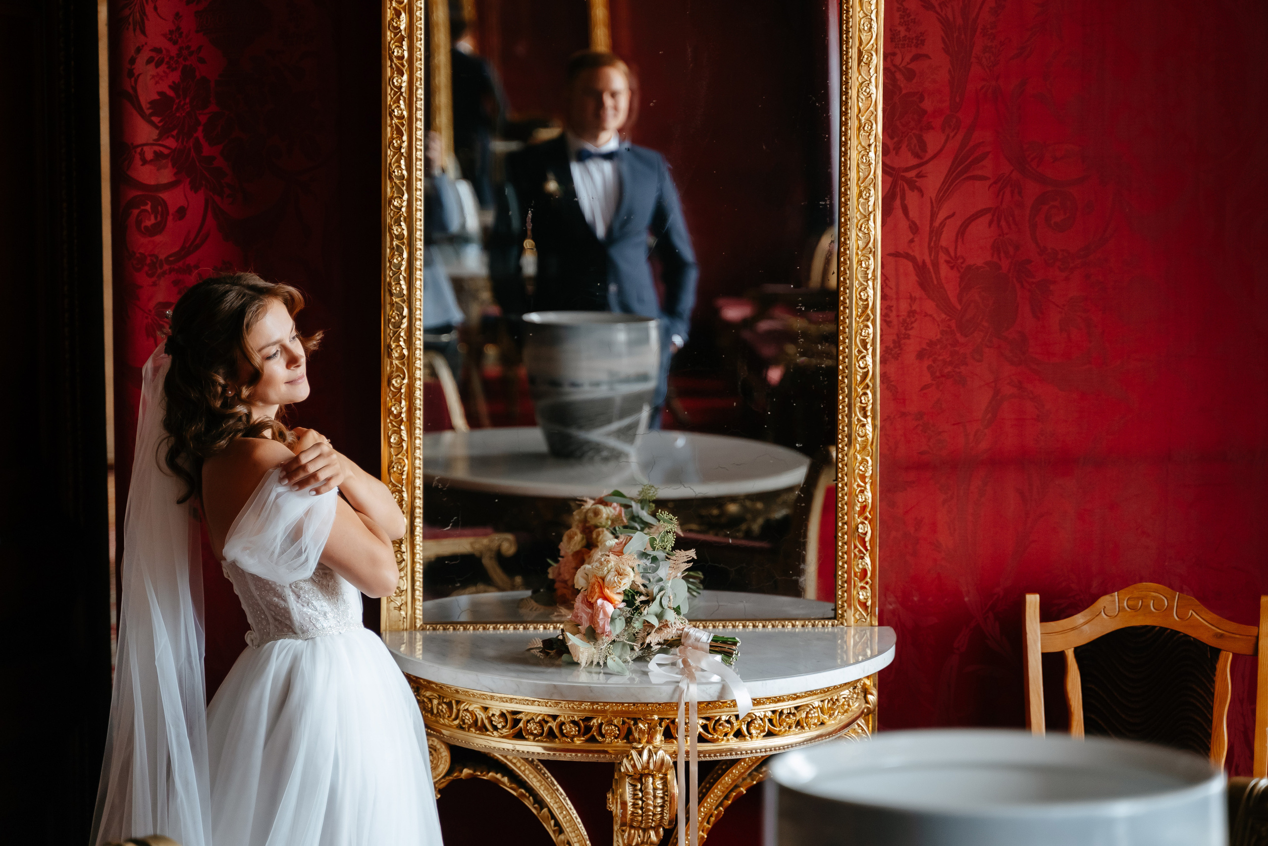 Свадебная фотосессия в Санкт-Петербурге осенью. Семейный и свадебный фотограф в Санкт-Петербурге и Москве