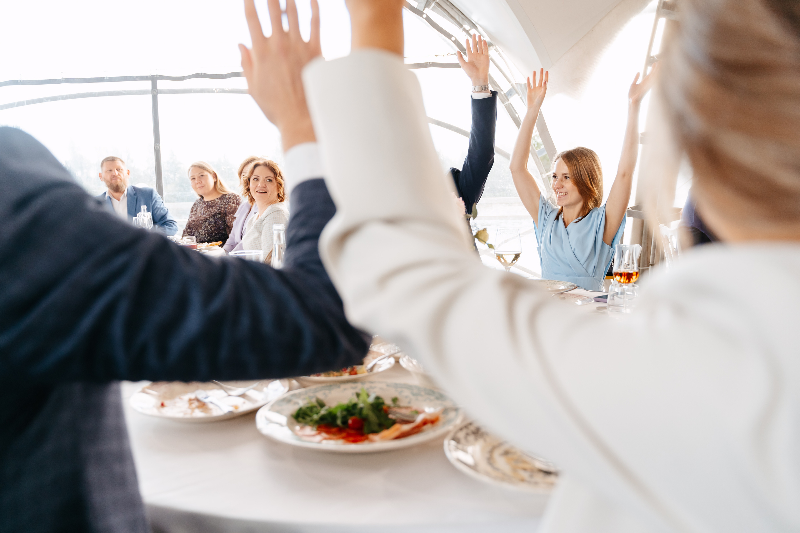 Свадебная фотосессия в Санкт-Петербурге осенью. Семейный и свадебный фотограф в Санкт-Петербурге и Москве