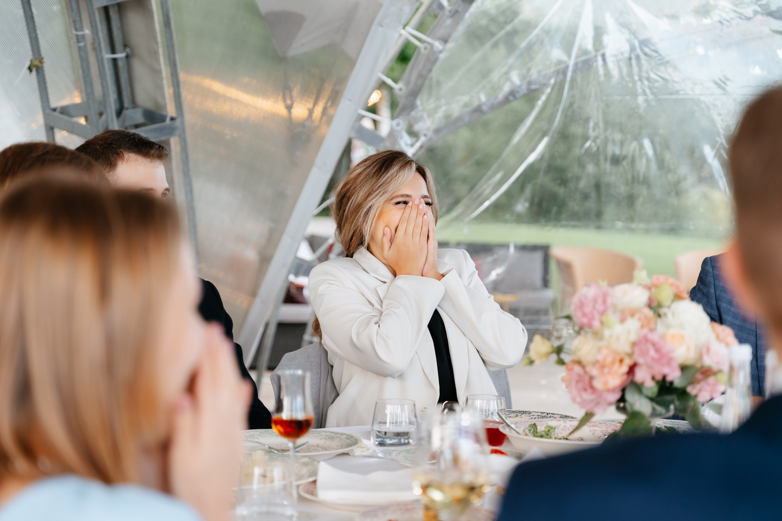 Свадебная фотосессия в Санкт-Петербурге осенью. Семейный и свадебный фотограф в Санкт-Петербурге и Москве