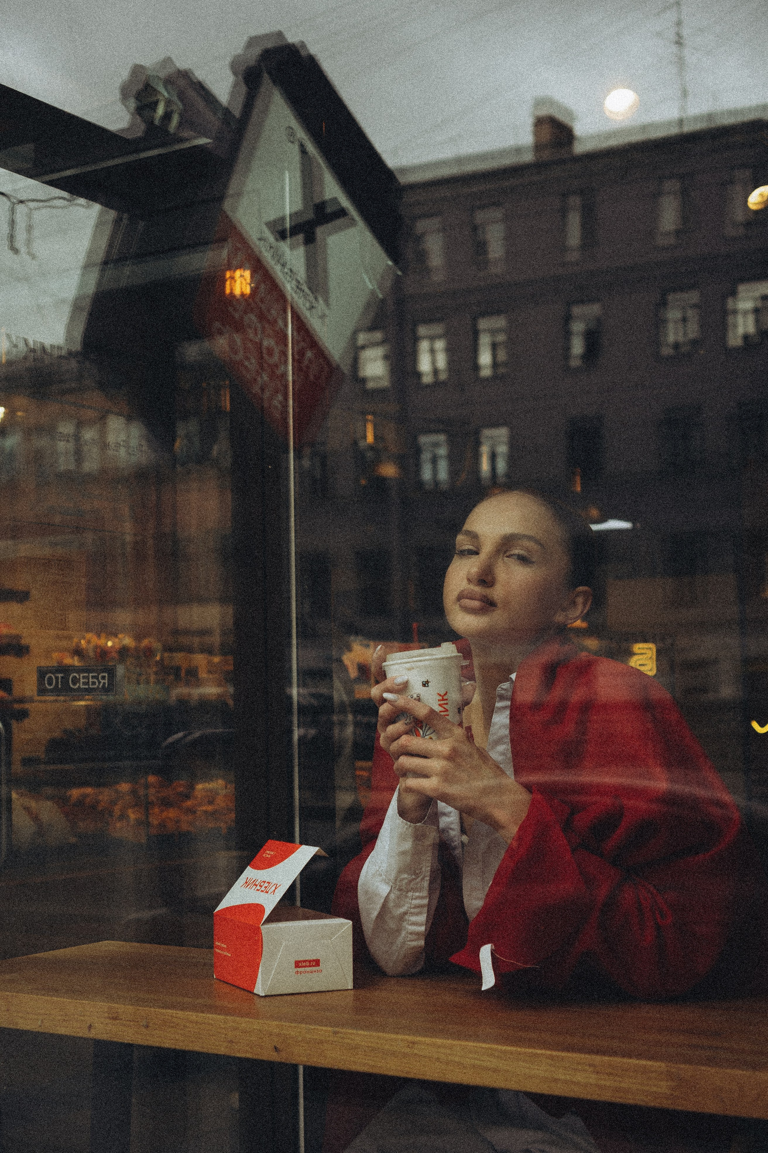 МЫ ГУЛЯЛИ ПРО КРЫШАМ ПИТЕРА. Профессиональный фотограф, Санкт-Петербург — Виктория Богомолова