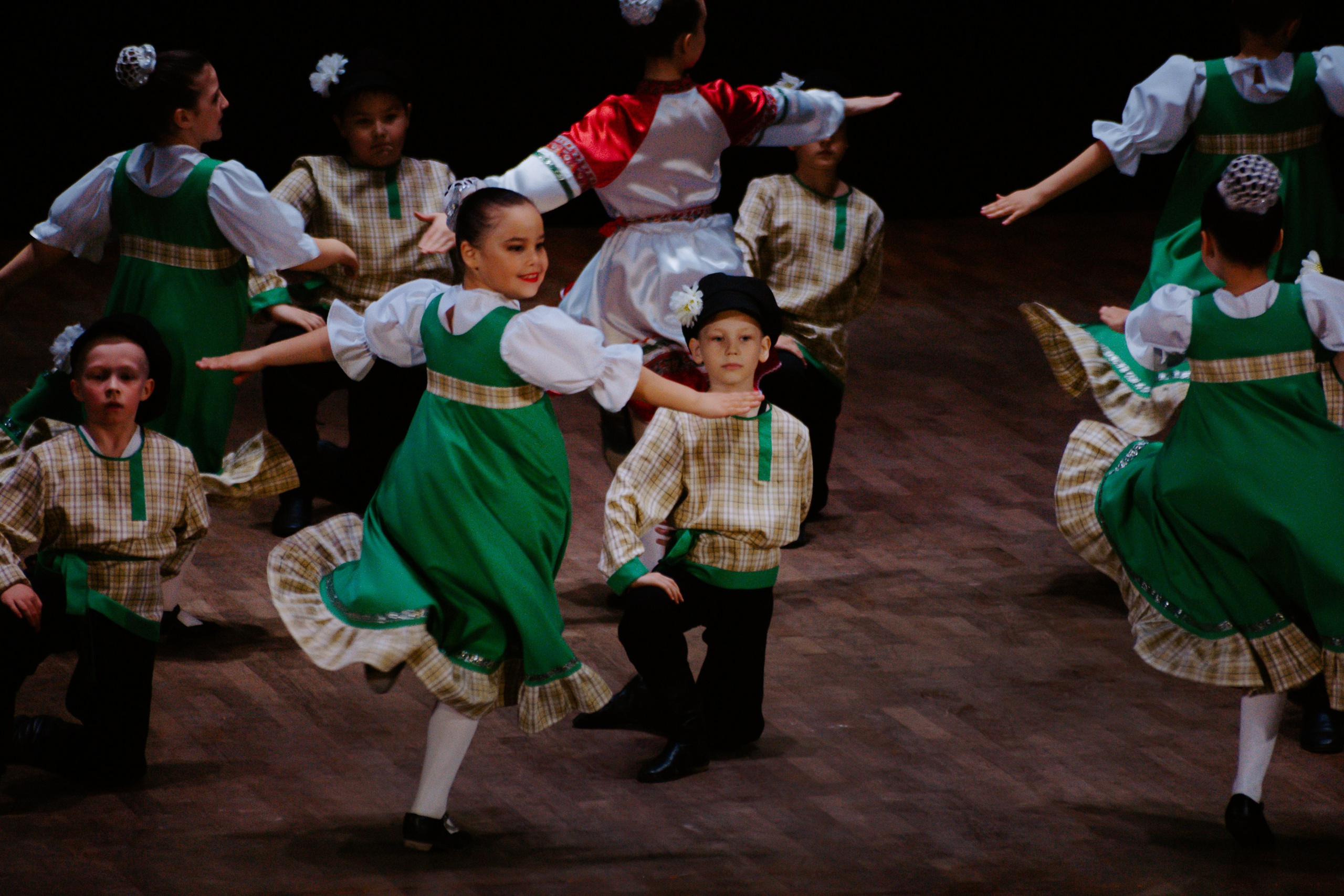 «Уральский сувенир». Концерт танцевальной студии. Фотограф в Челябинске Ополихина Анна