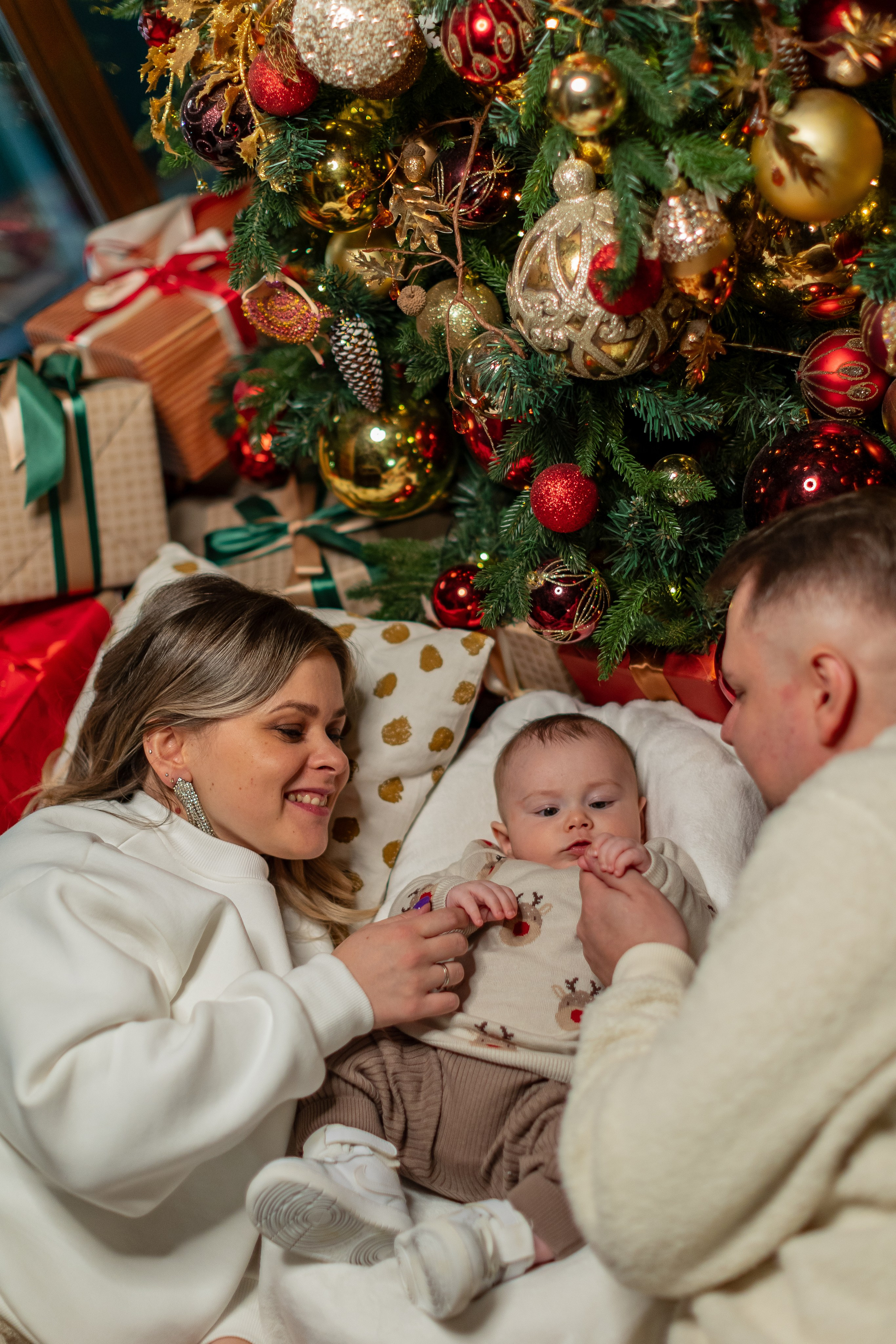 Фотосессии в Famous студии зал Оскар. Фото и видео Москва. Свадебный фотограф, видеограф, фотосессии, видеосъемка