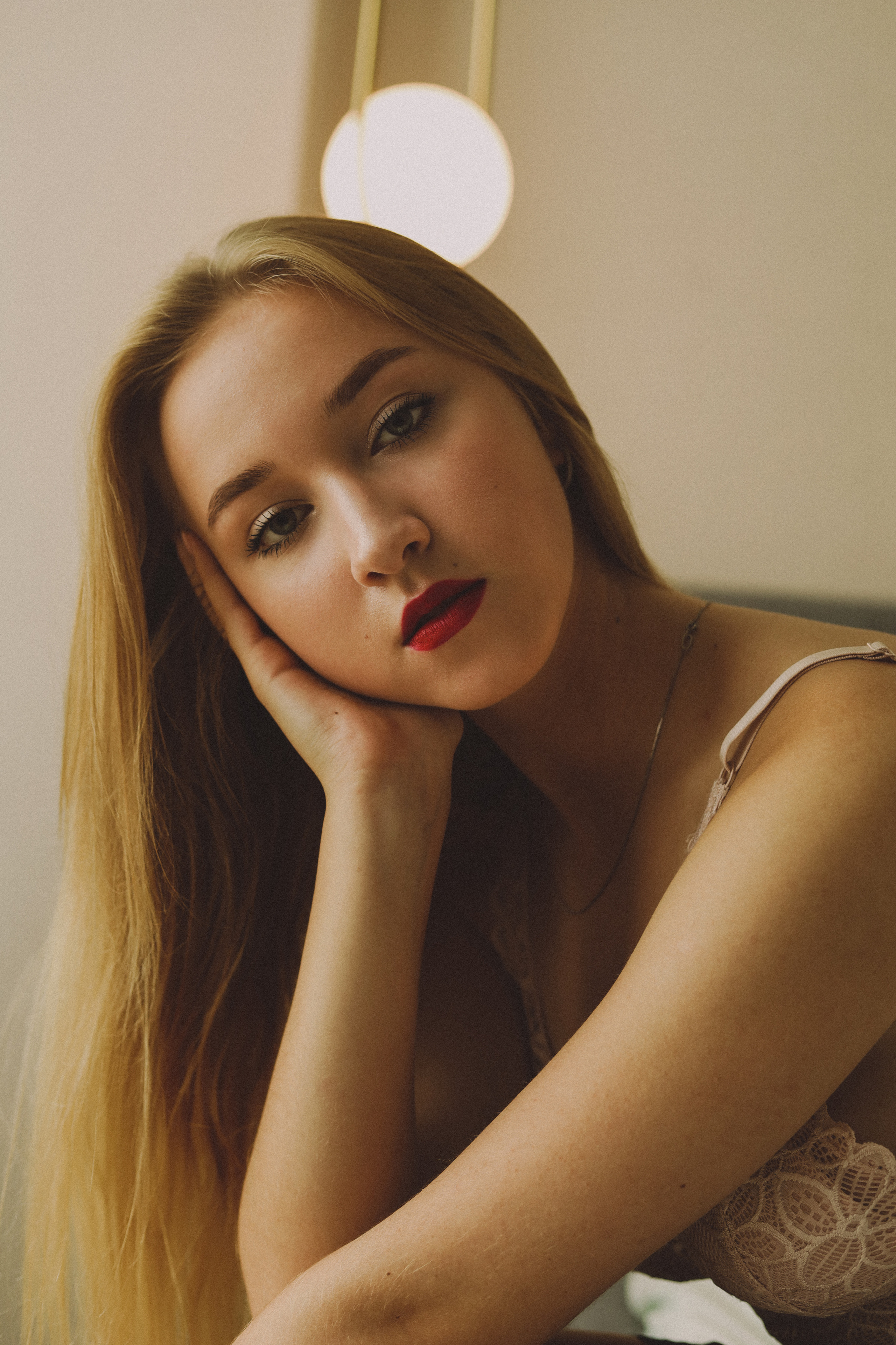 Anastasia. Sun Betty — кинофотограф Элизабет