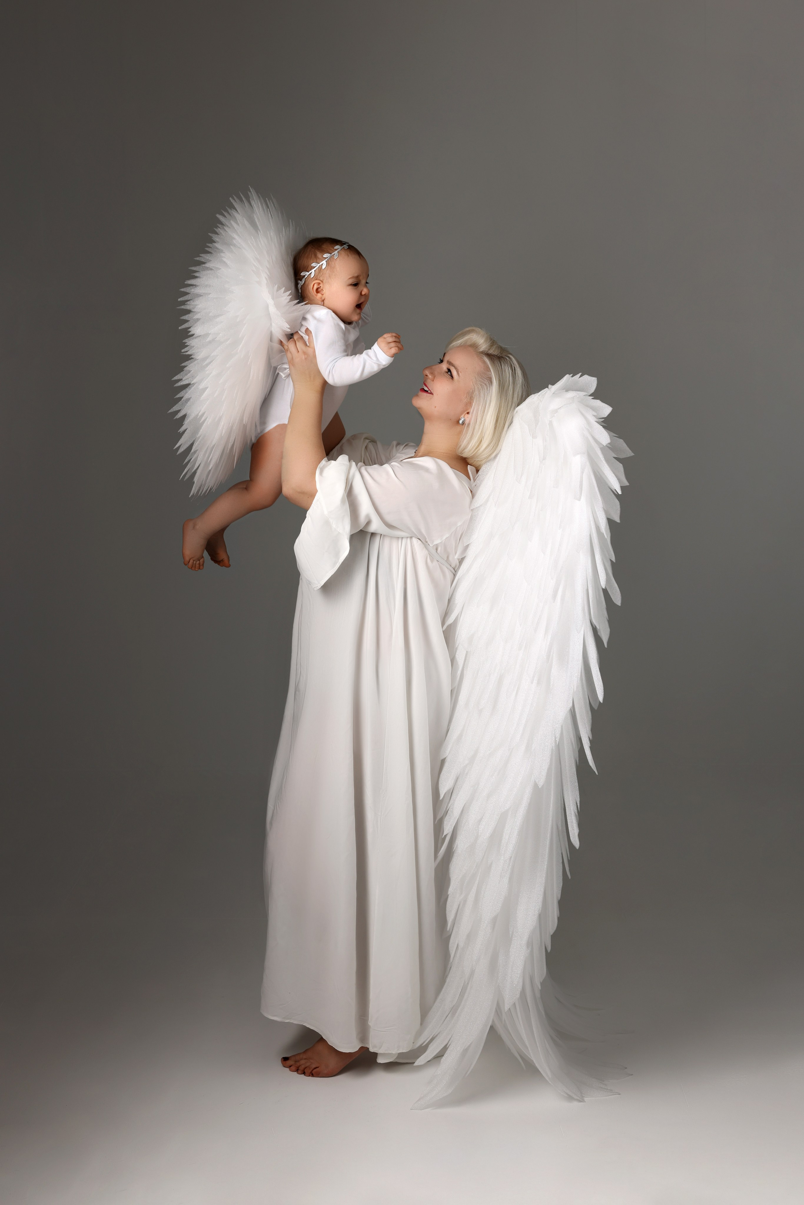 Мама и малыш. Фотограф новорожденных в Рязани  Юлия Блу