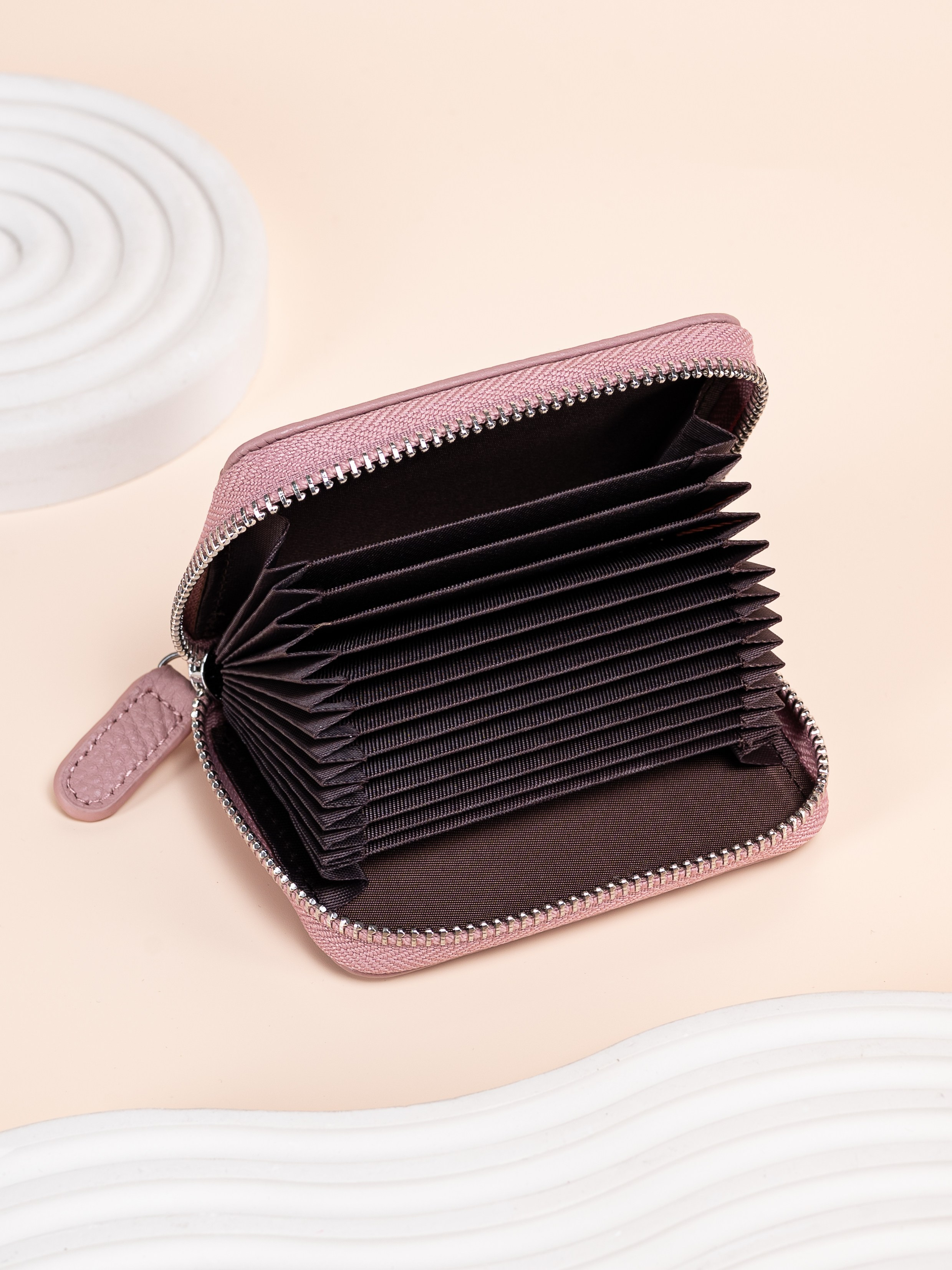 Кошельки/картхолдеры серия 3. Предметный фотограф, фото для маркетплейсов Пятигорск, КМВ