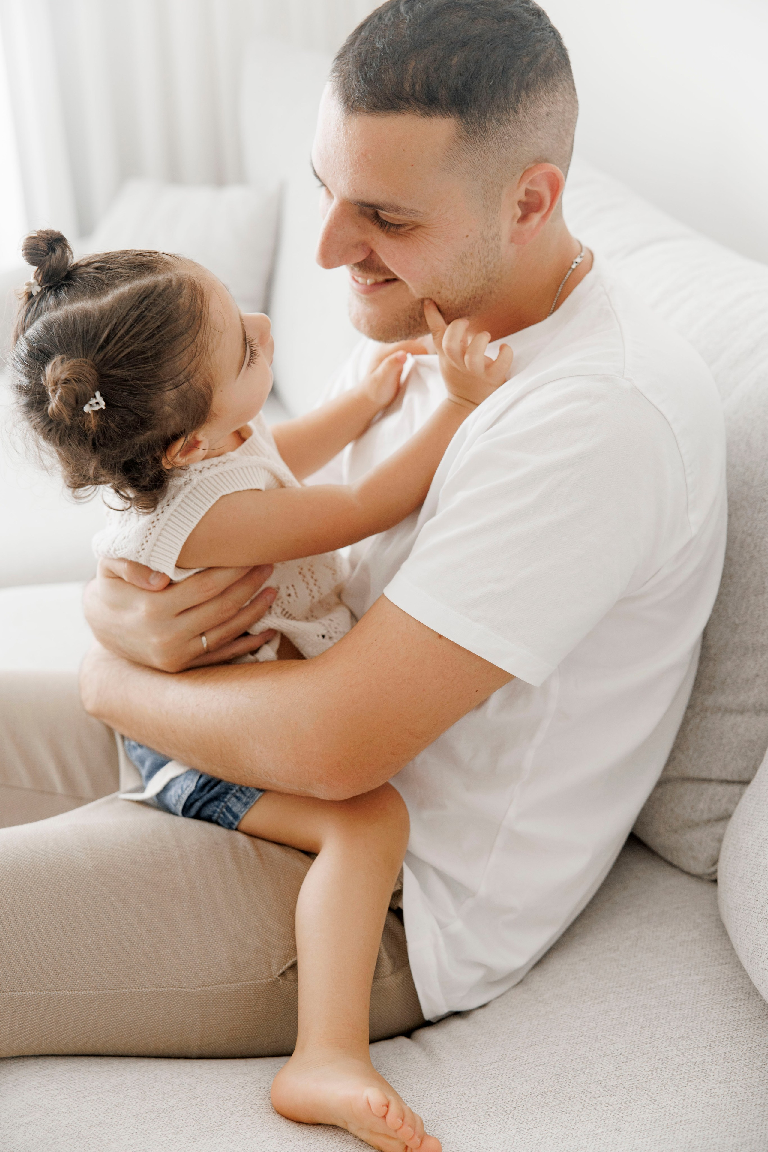 Family photoshoot at home. Главная