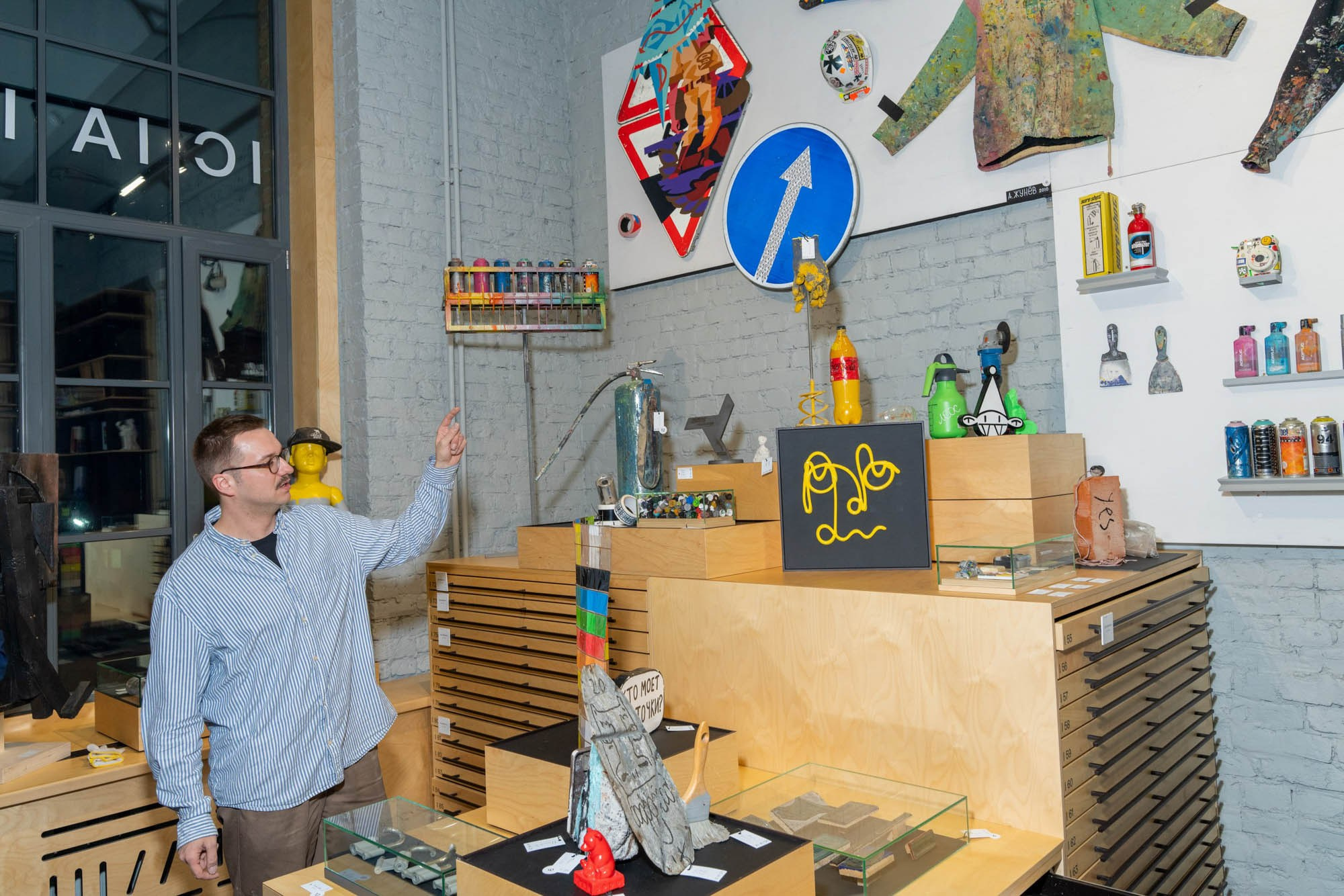 Вернисаж выставки «Артефакты» @ САХ. Фотограф Саша Оверчук