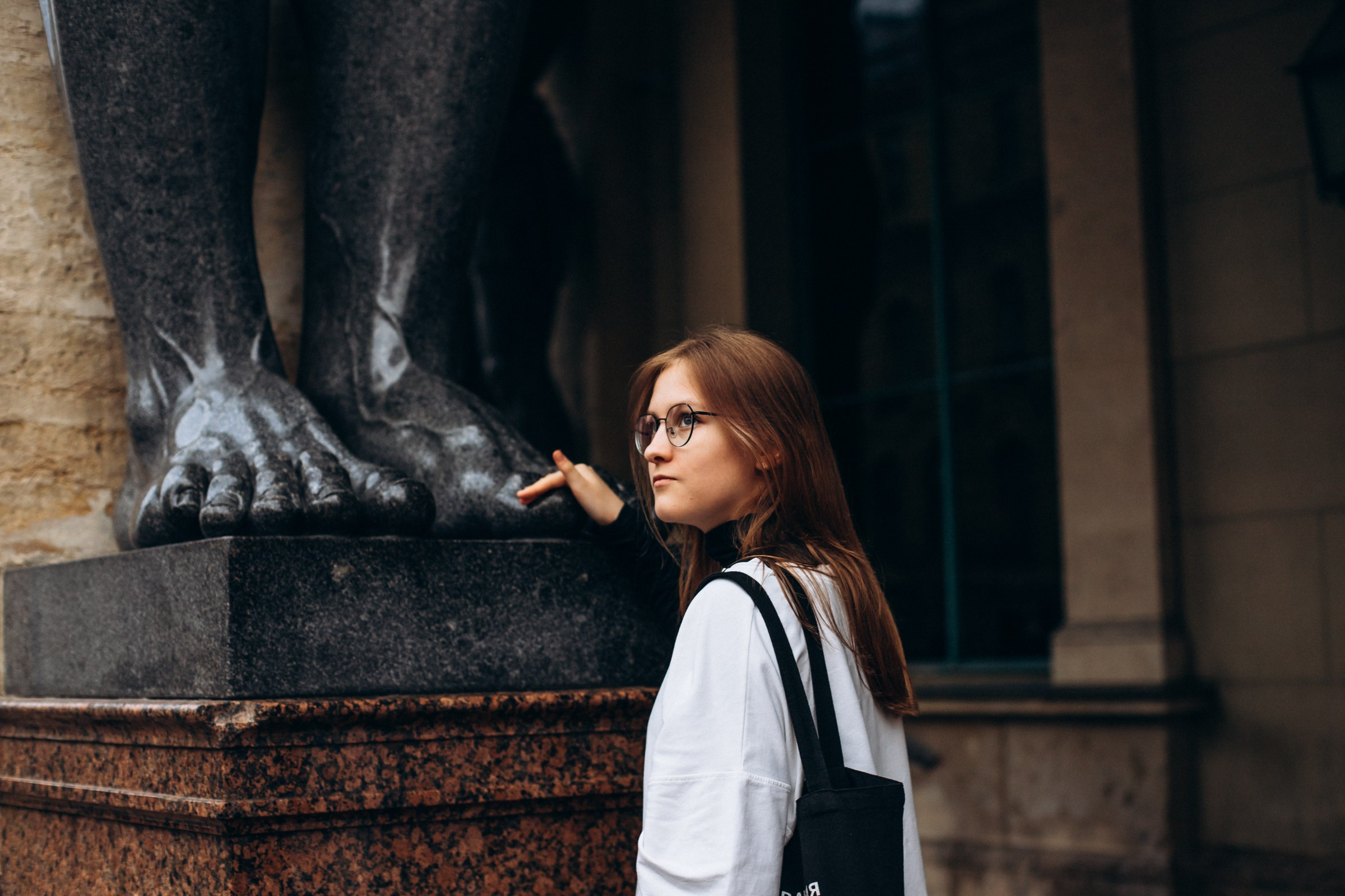 Светлана и Анна в июне. Фотопрогулка в Петербурге. Индивидуальный и семейный фотограф в Санкт-Петербурге