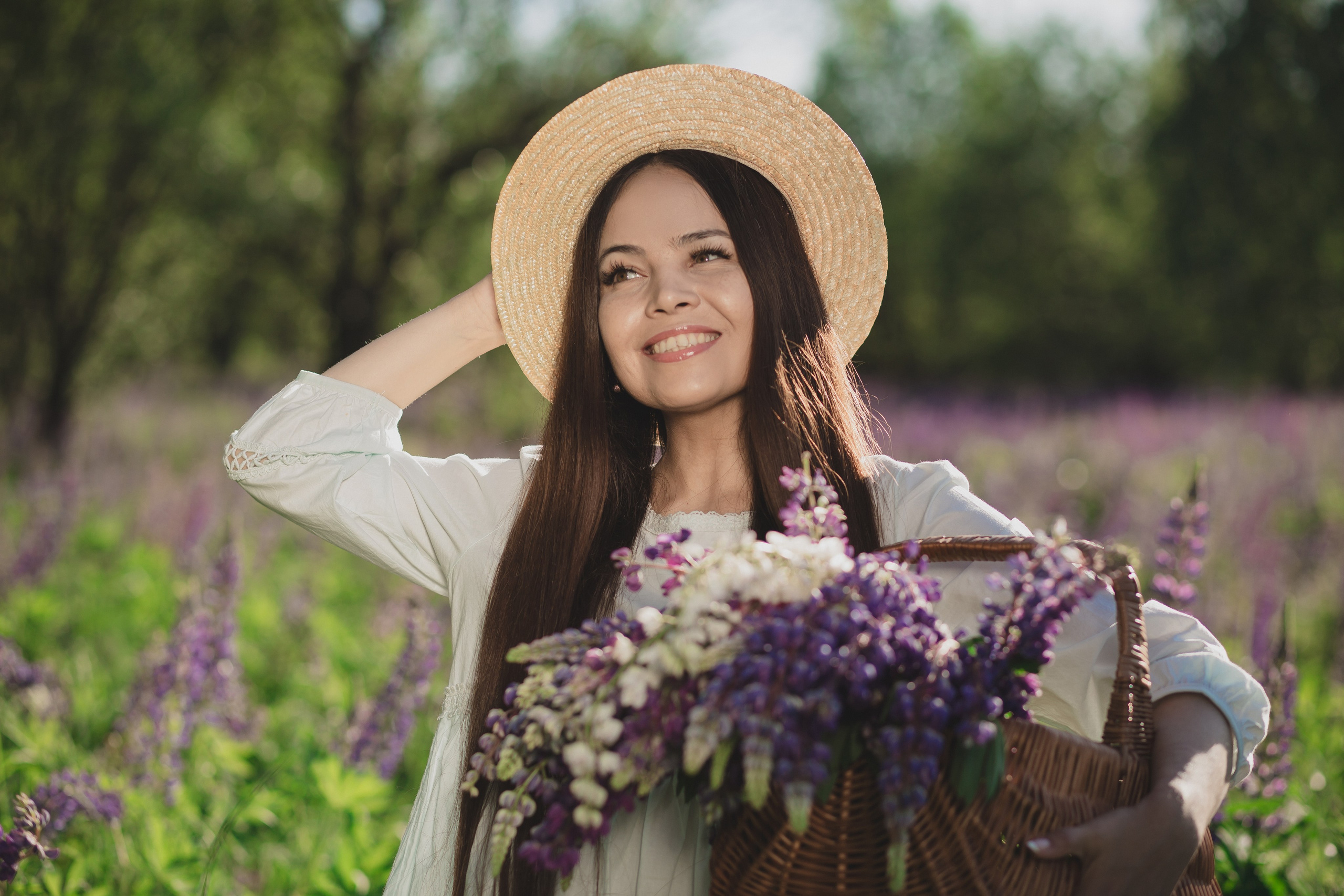 Таня в люпинах — бренд‑фотосессия в Москве, О проекте: люпиновый образ и атмосфера, Почему выбраны люпины?, Что мы создаём вместе, Образы и стилизация, Локация и настроение, Где использовать фото, Забронируйте съёмку, бренд-фотосессия в люпинах, люпины в Москве, визуальный контент для экспертов, фотосессия для личного бренда, Катерина Сысуева, rina_sphoto