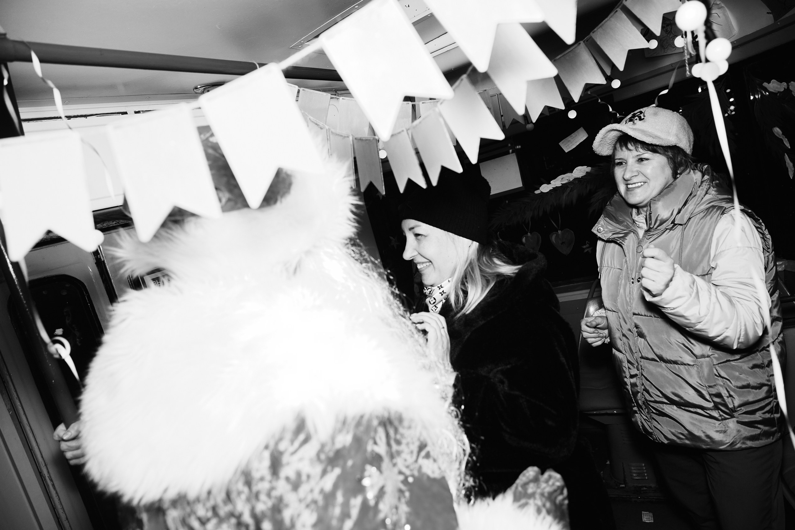 Новогодний трамвай 2026. Свадебный репортажный фотограф краснодар максим дремов дрёмов фотосессия студия цена