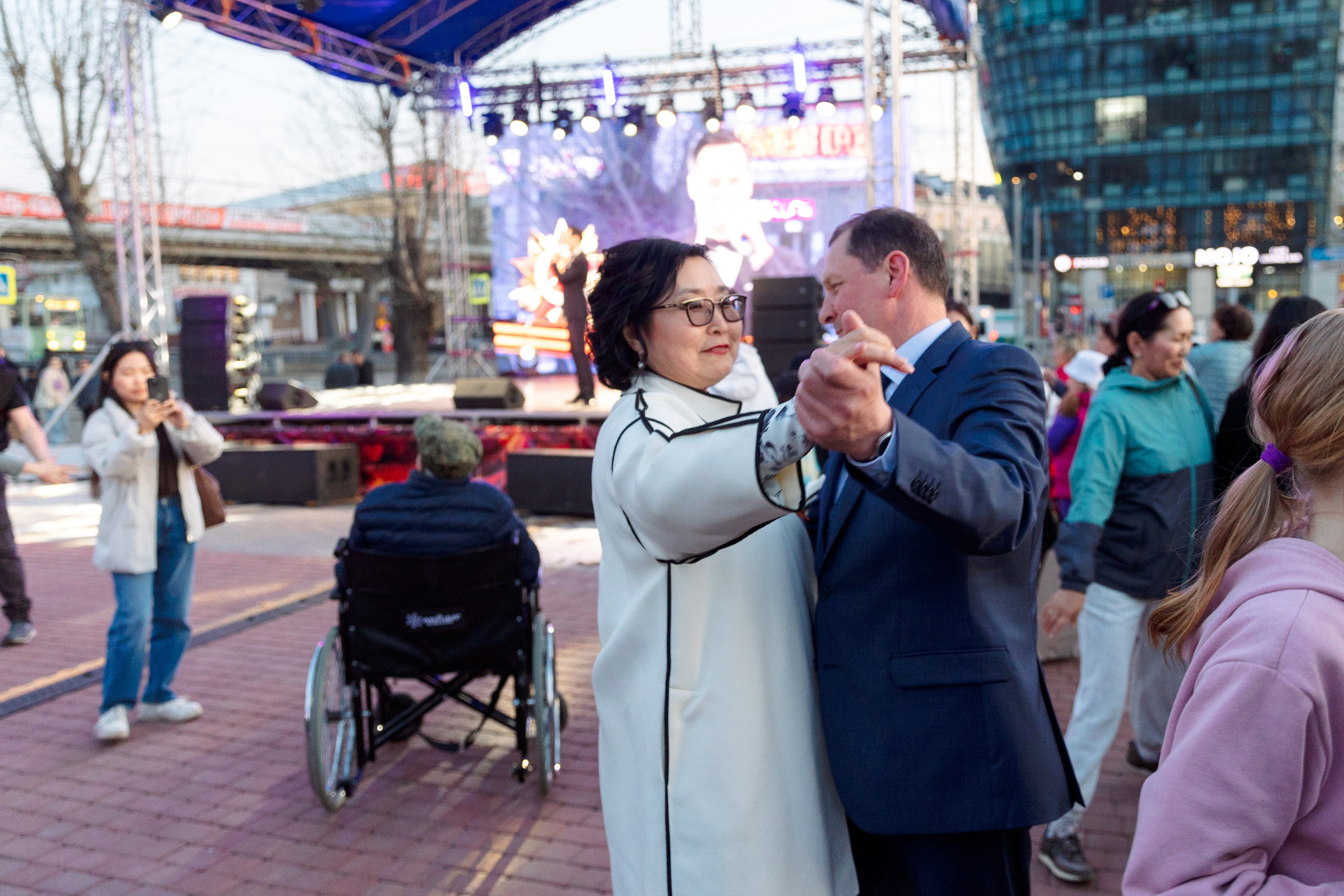 Концерт приуроченный к празднованию 80 лет победл. Свадебный и семейный фотограф в Улан-Удэ