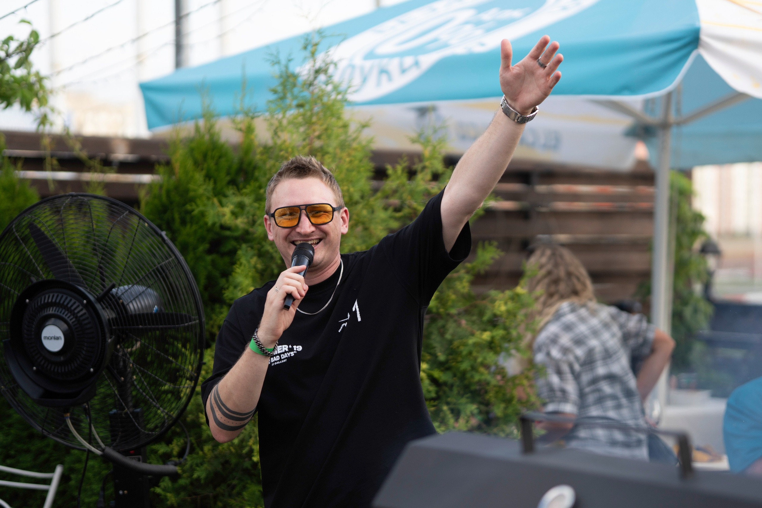 BBQ Безлимит (Bahnhof). Maxon Magnusson