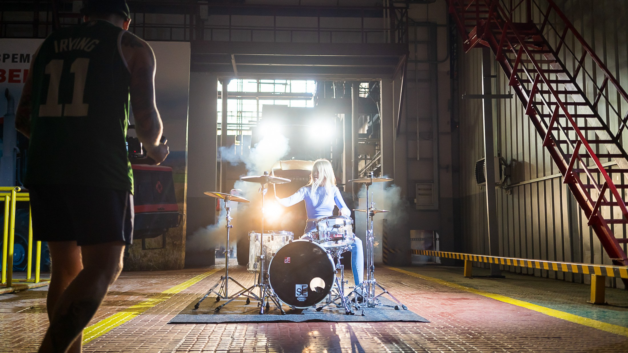 Кировский завод. Графический дизайнер Илья Левченко